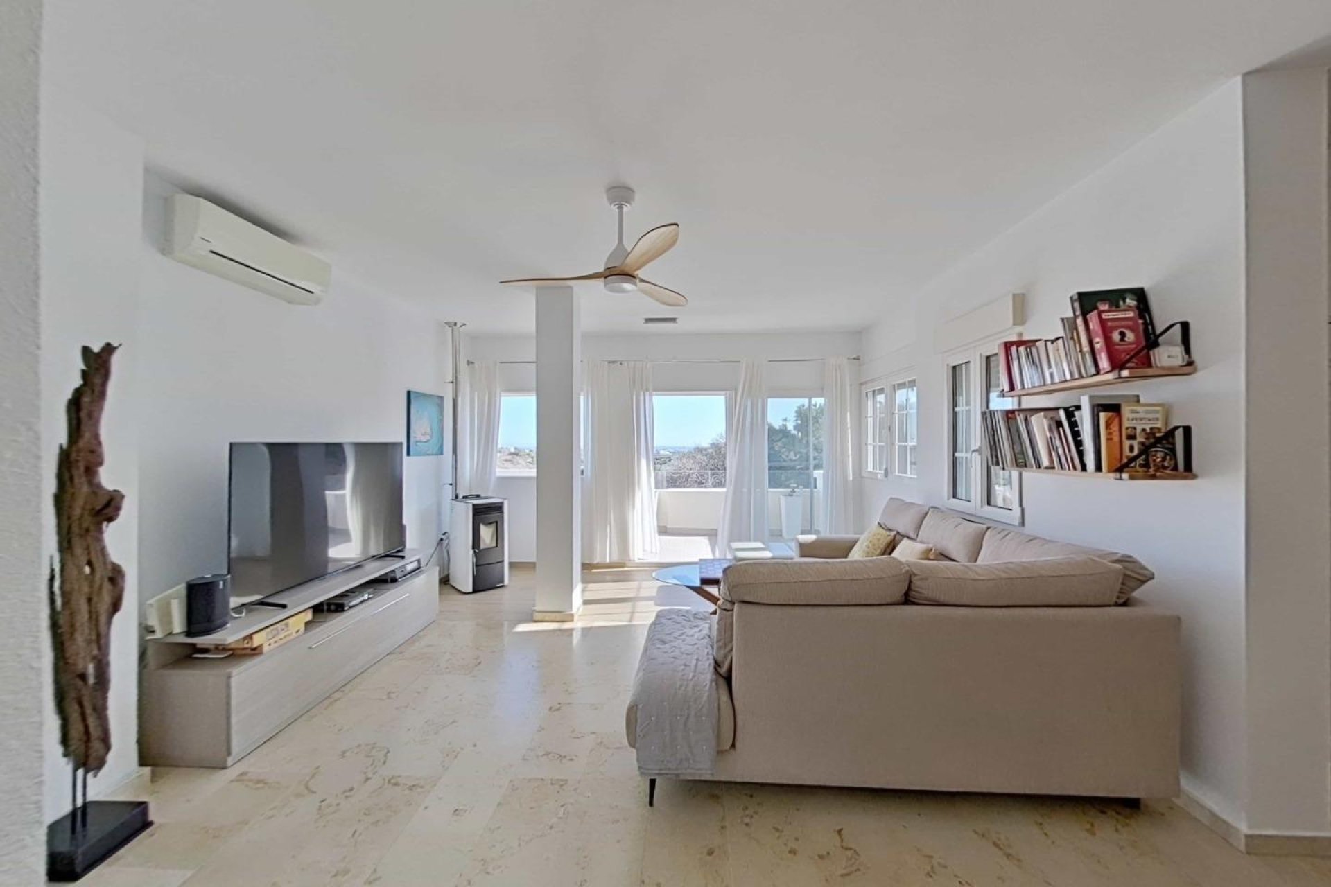 Resale - Villa -
Orihuela Costa - Lomas de Campoamor-Las Ramblas