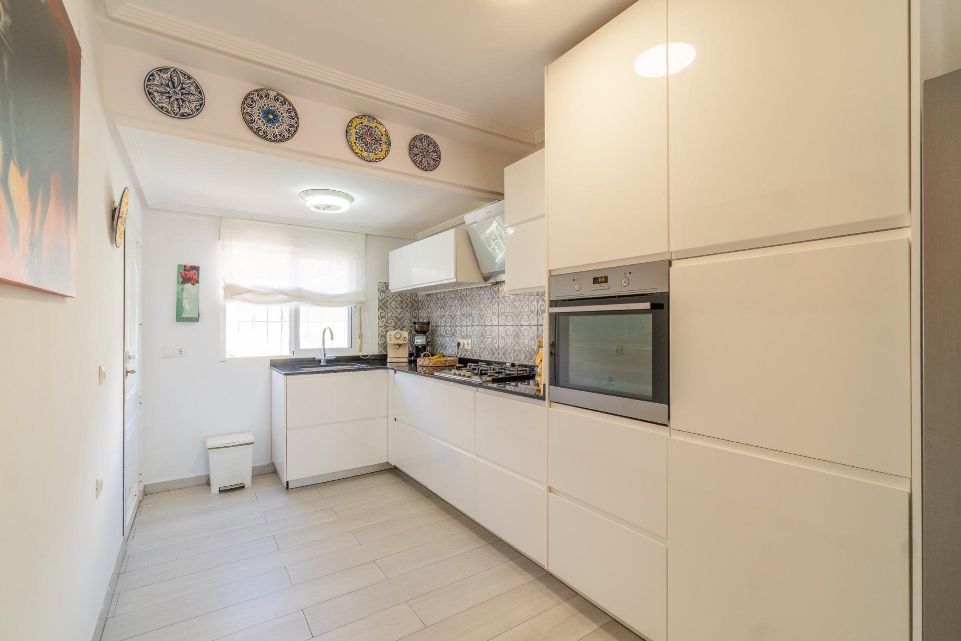 Resale - Villa -
Orihuela Costa - Los Balcones