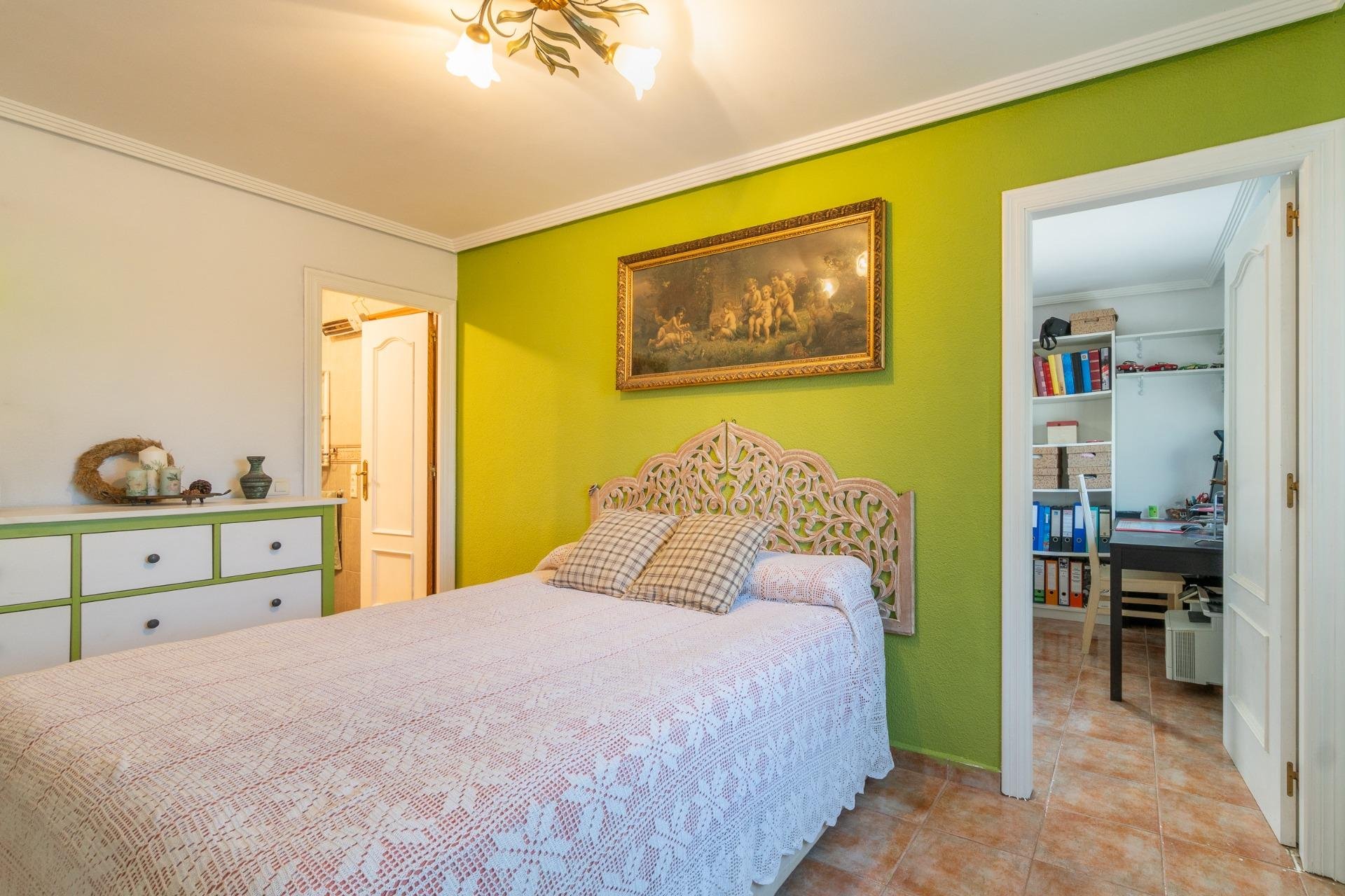 Resale - Villa -
Orihuela Costa - Los Balcones