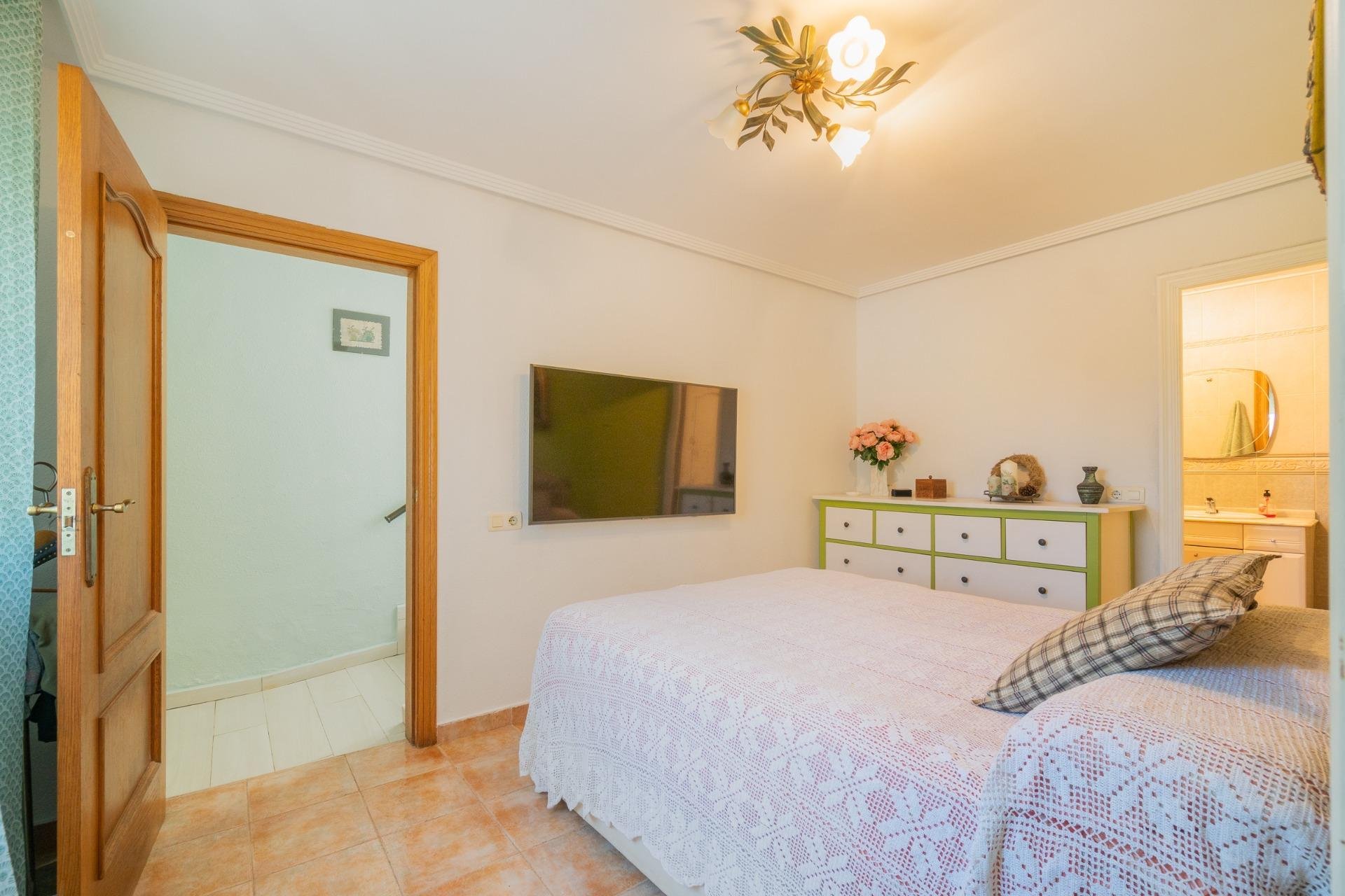 Resale - Villa -
Orihuela Costa - Los Balcones