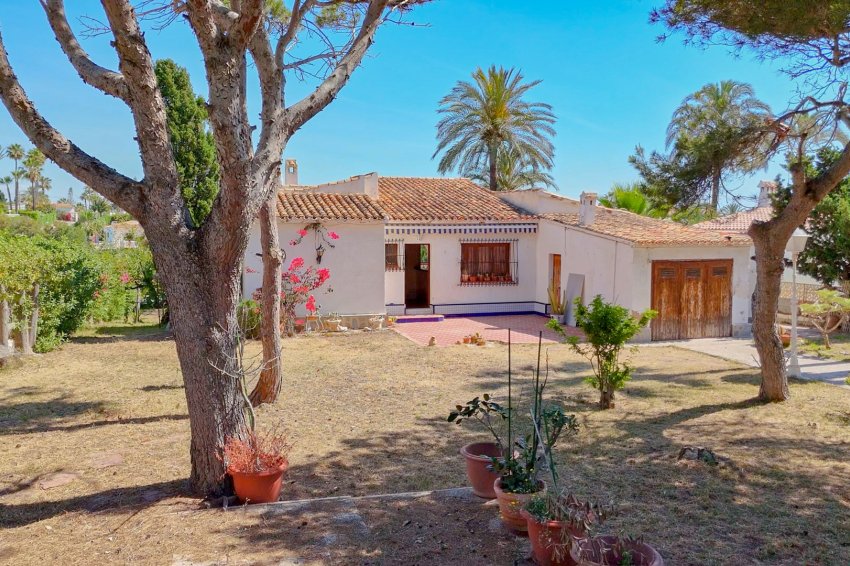 Resale - Villa -
Orihuela Costa - Playa Flamenca