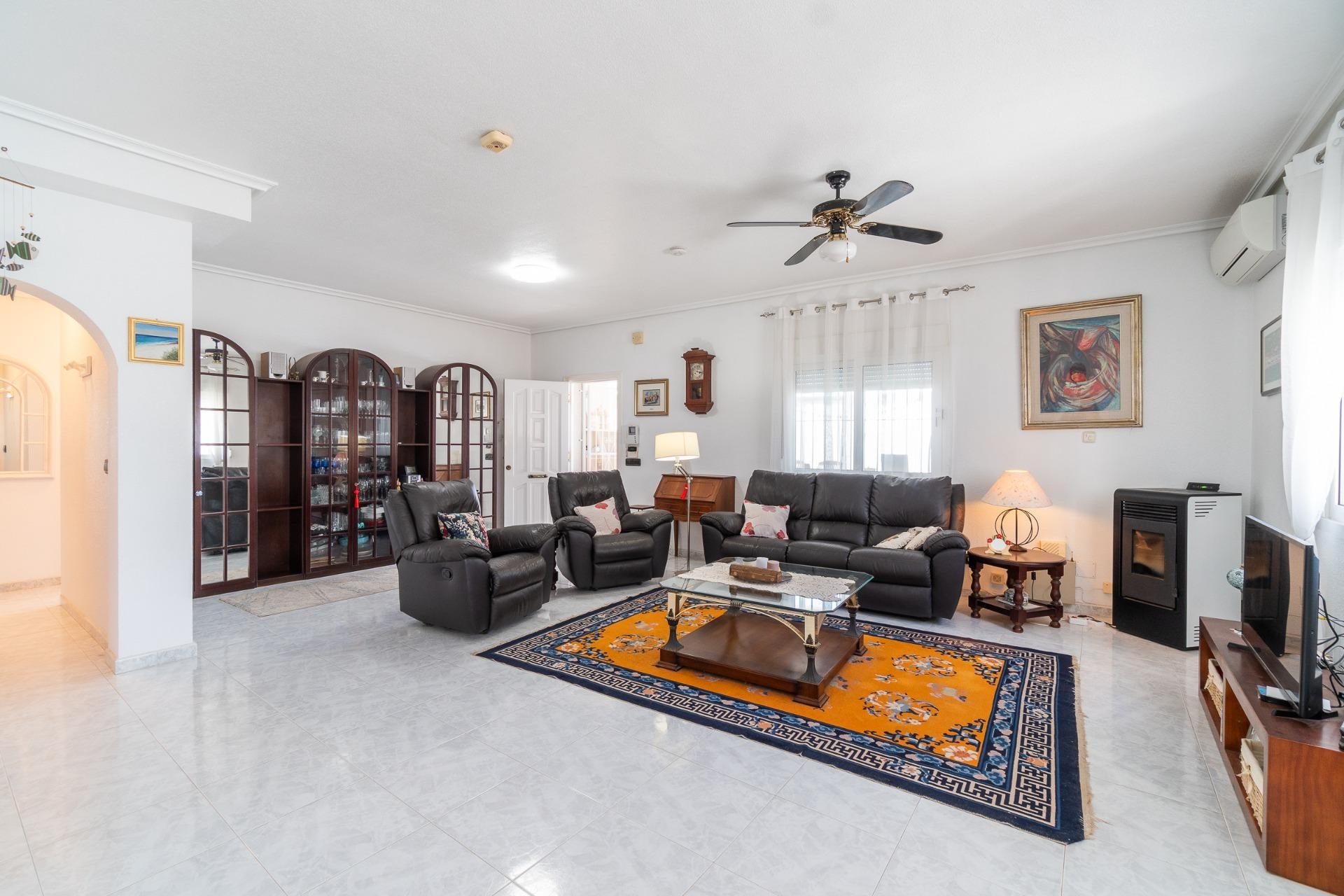 Resale - Villa -
Orihuela Costa - Playa Flamenca