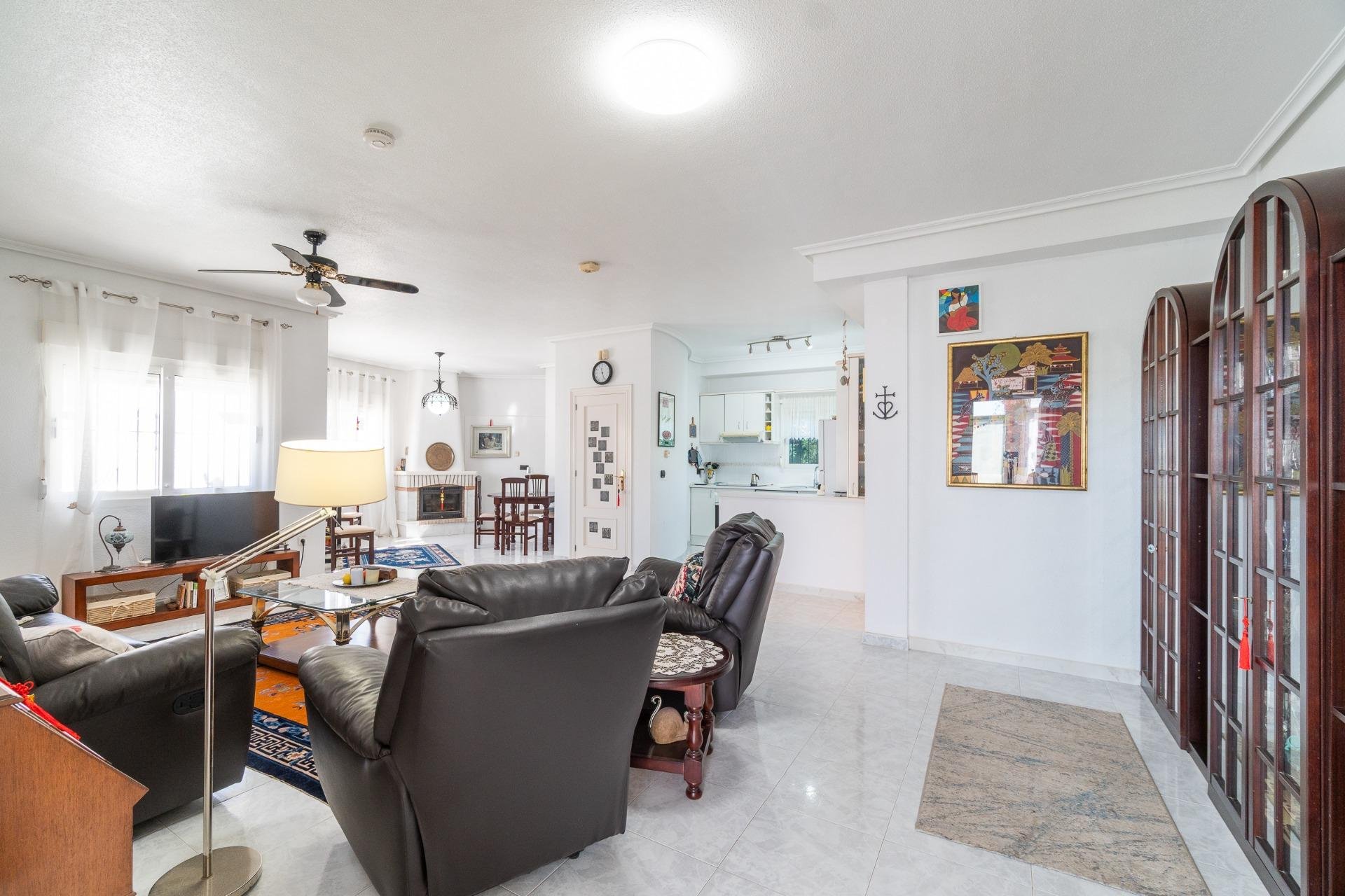 Resale - Villa -
Orihuela Costa - Playa Flamenca