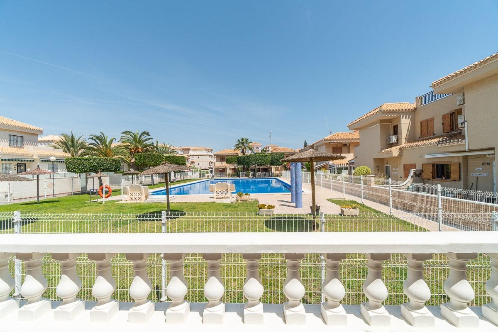 Resale - Villa -
Orihuela Costa - Playa Flamenca