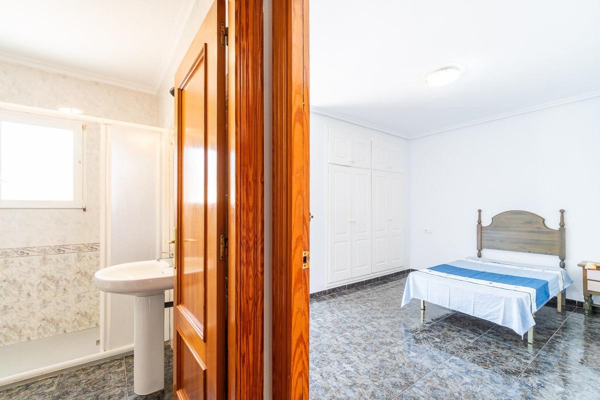 Resale - Villa -
Orihuela Costa - Playa Flamenca