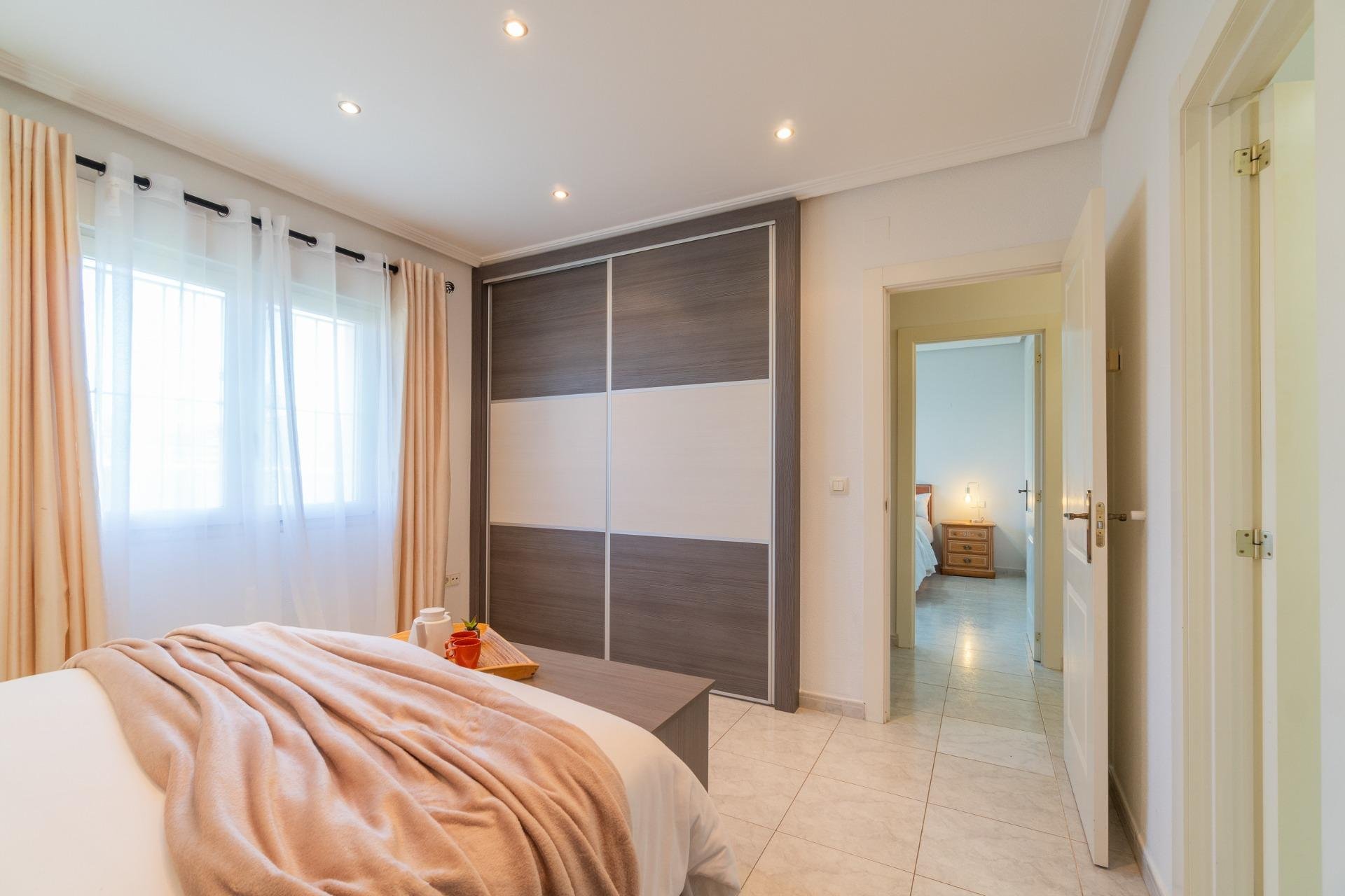Resale - Villa -
Orihuela Costa - Playa Flamenca