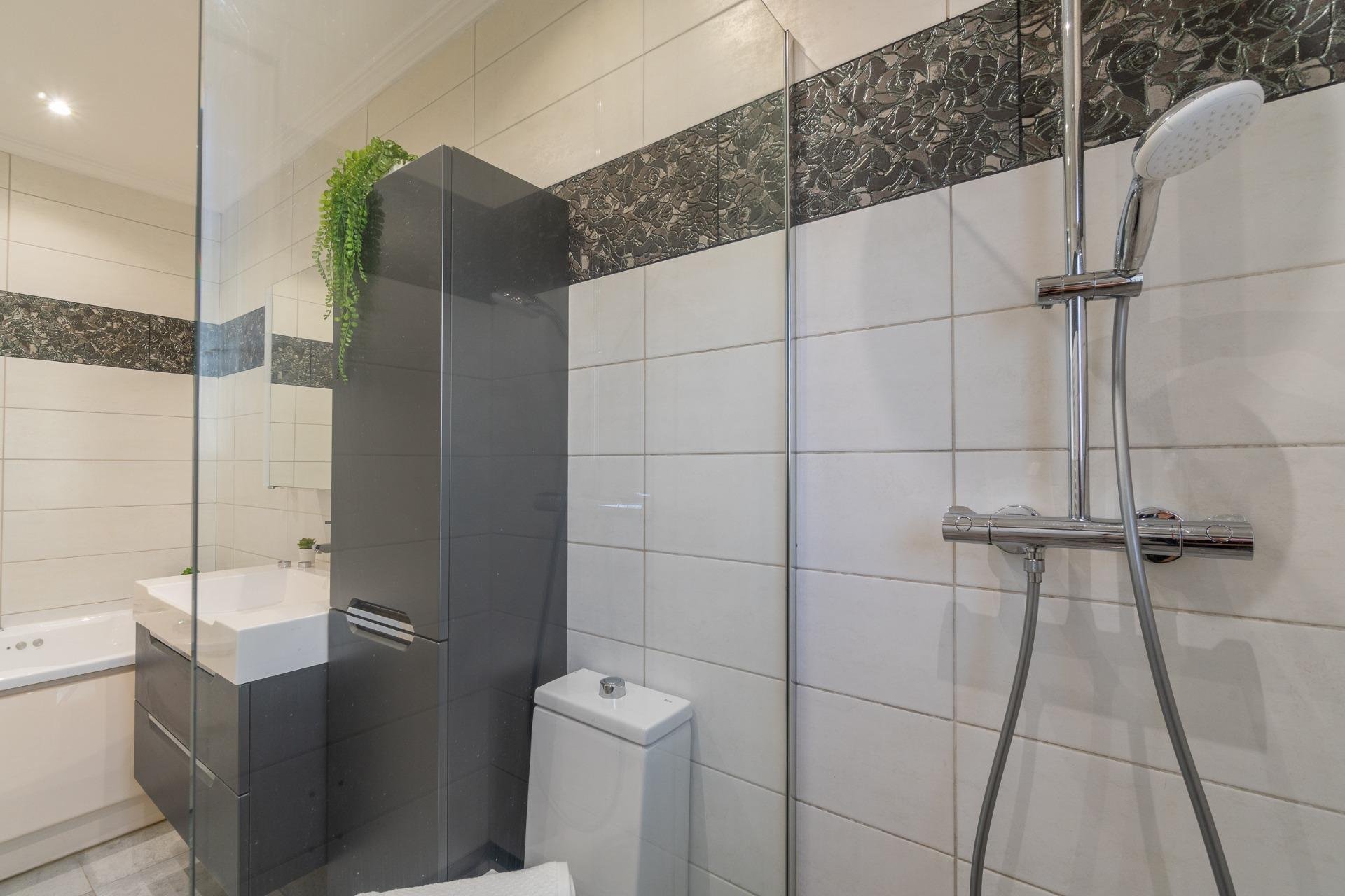 Resale - Villa -
Orihuela Costa - Playa Flamenca