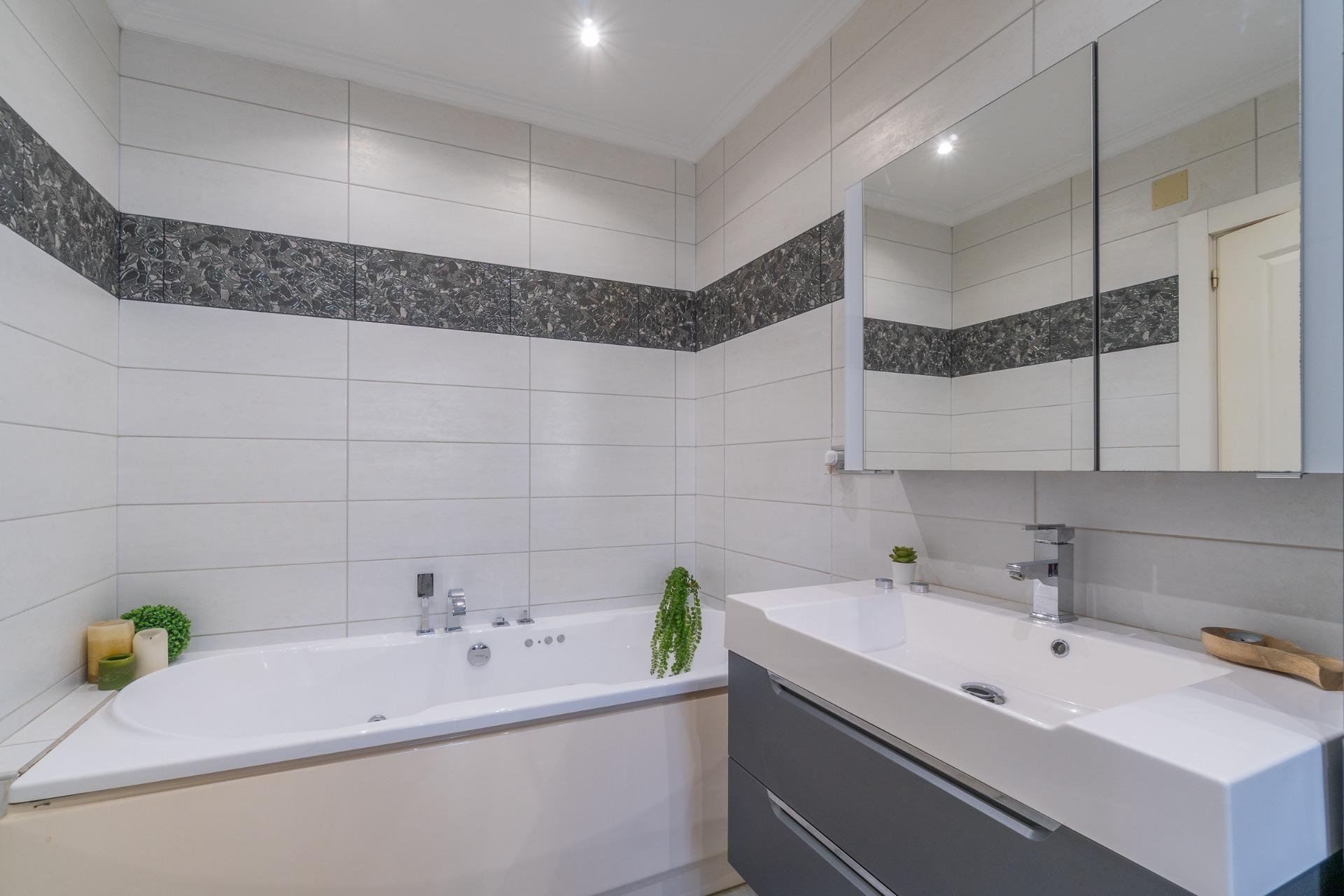 Resale - Villa -
Orihuela Costa - Playa Flamenca