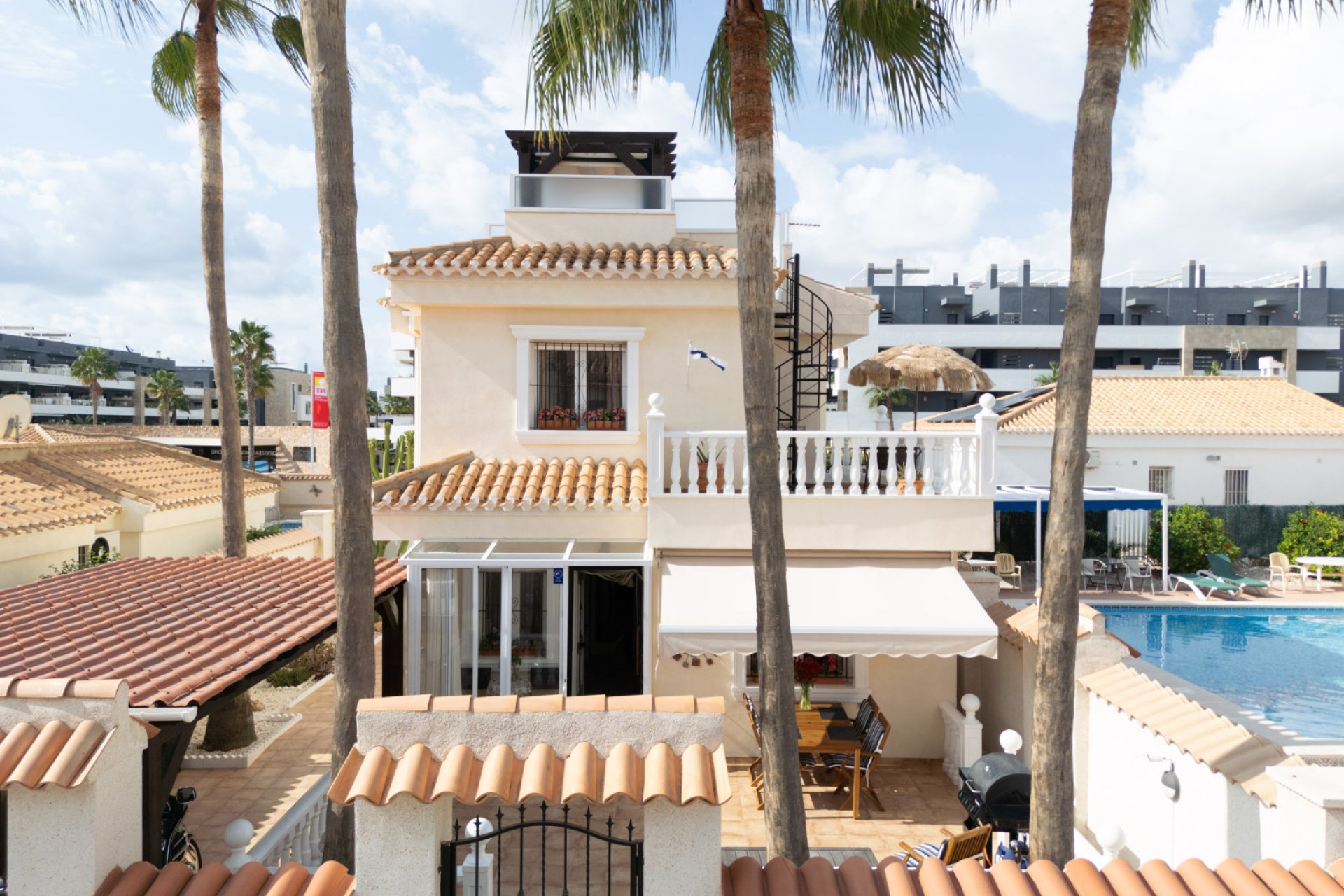 Resale - Villa -
Orihuela Costa - Playa Flamenca