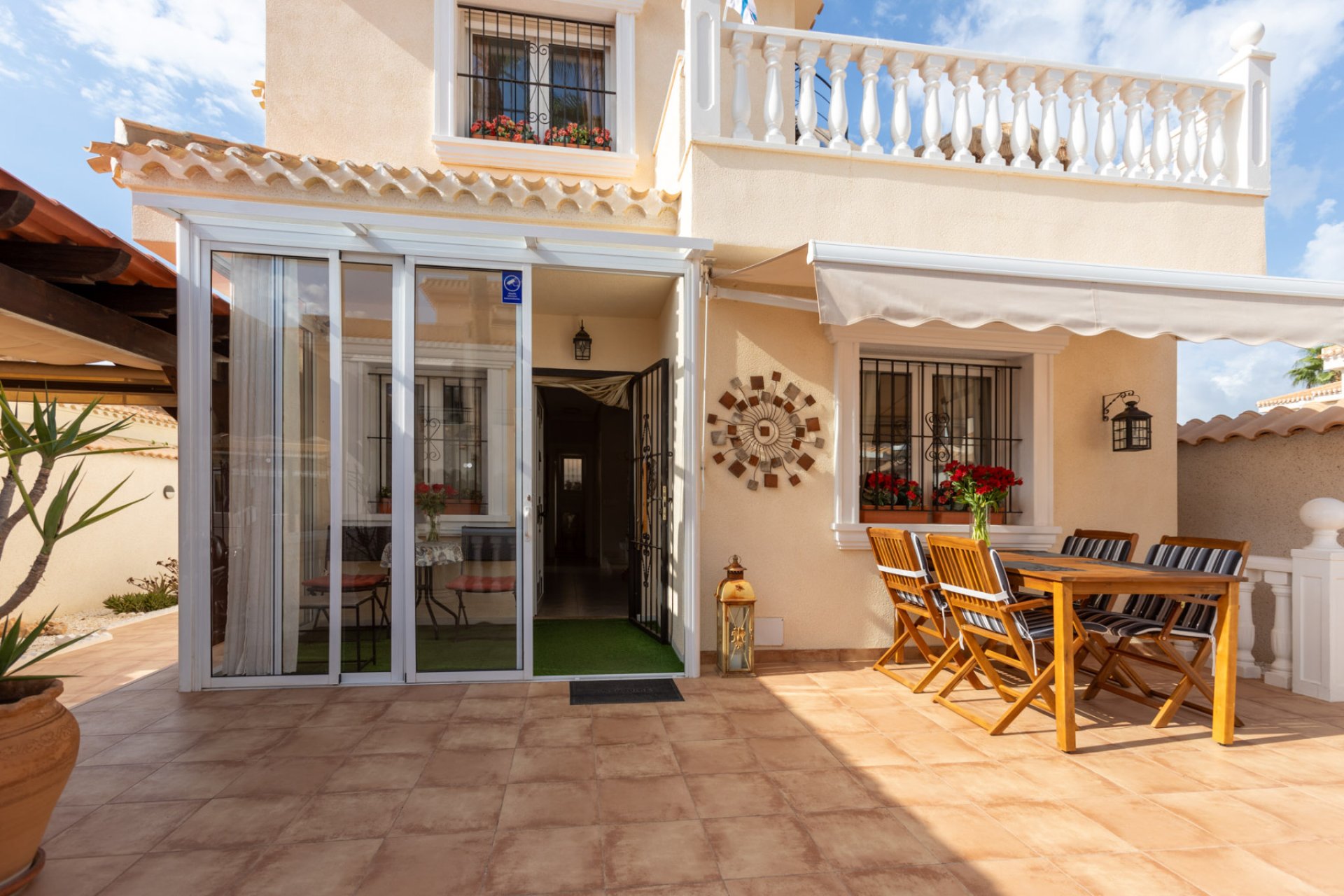 Resale - Villa -
Orihuela Costa - Playa Flamenca