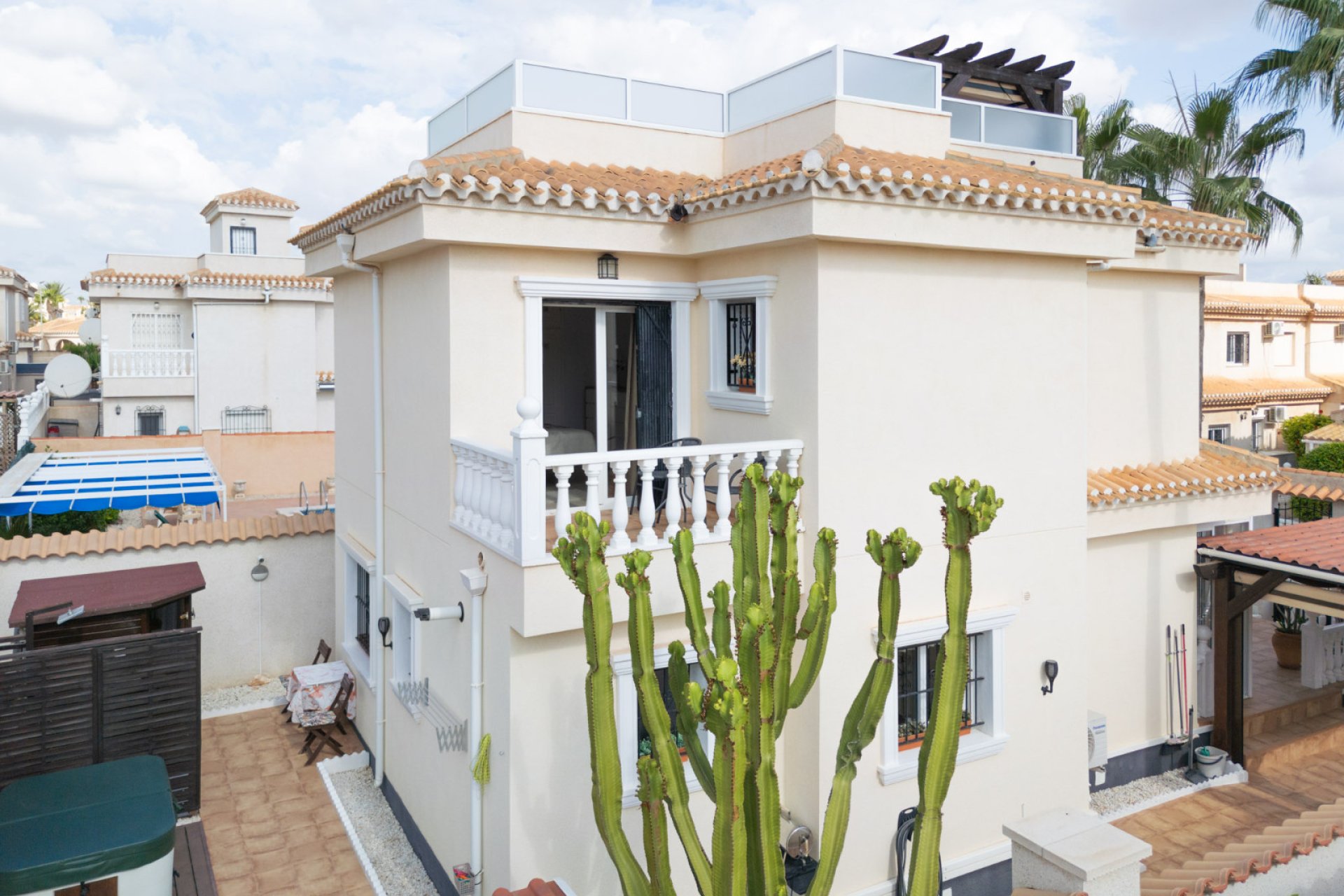 Resale - Villa -
Orihuela Costa - Playa Flamenca