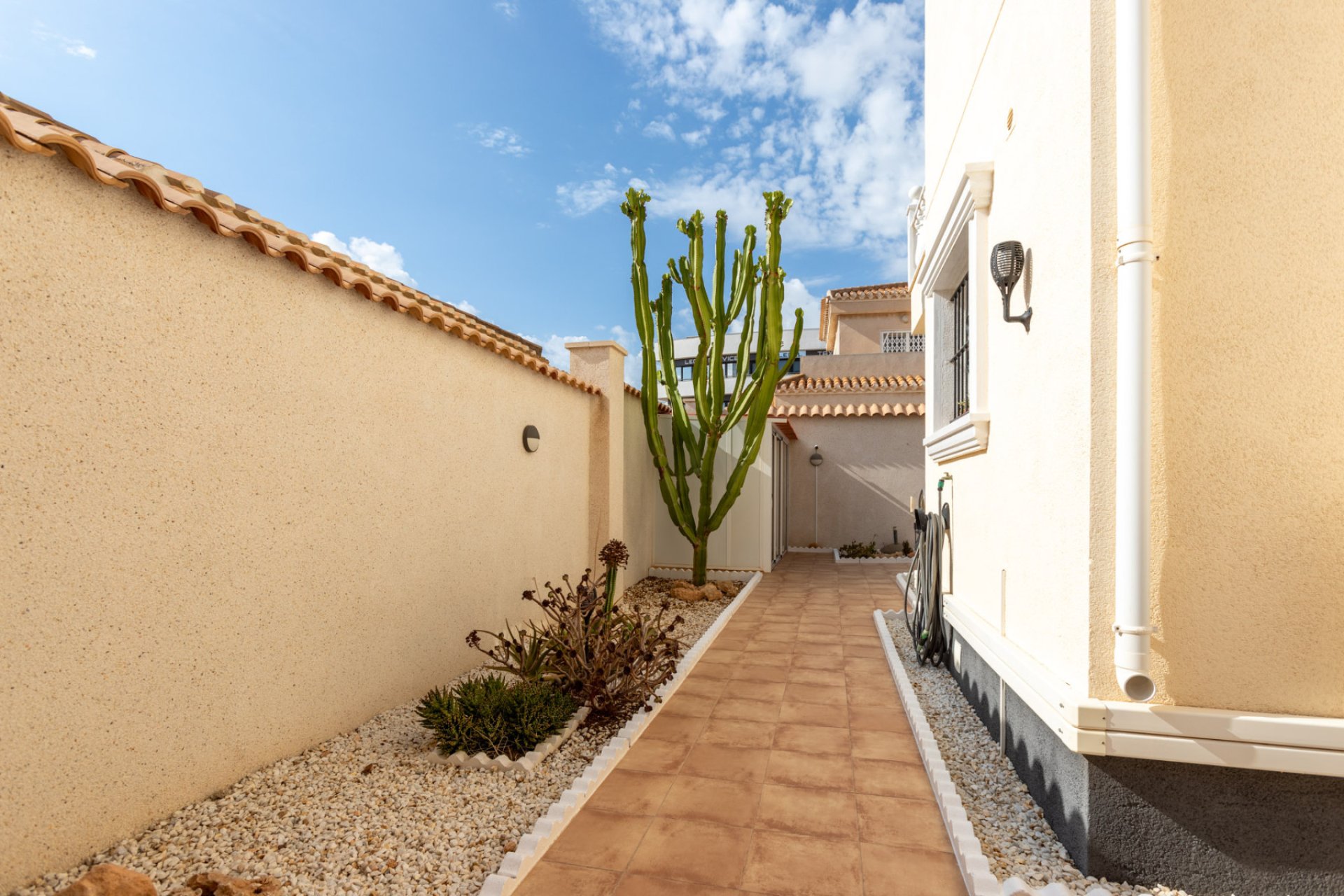 Resale - Villa -
Orihuela Costa - Playa Flamenca