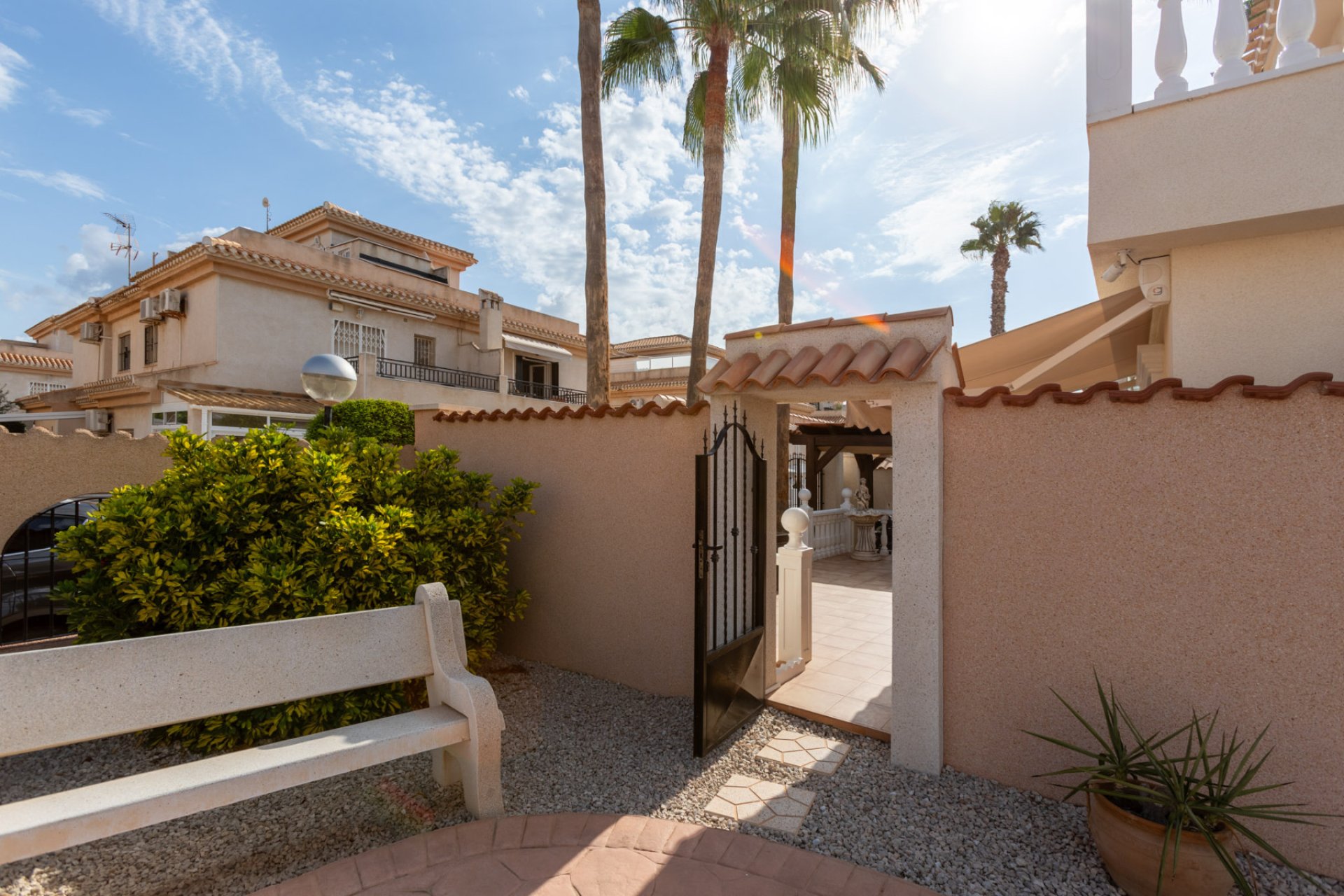 Resale - Villa -
Orihuela Costa - Playa Flamenca