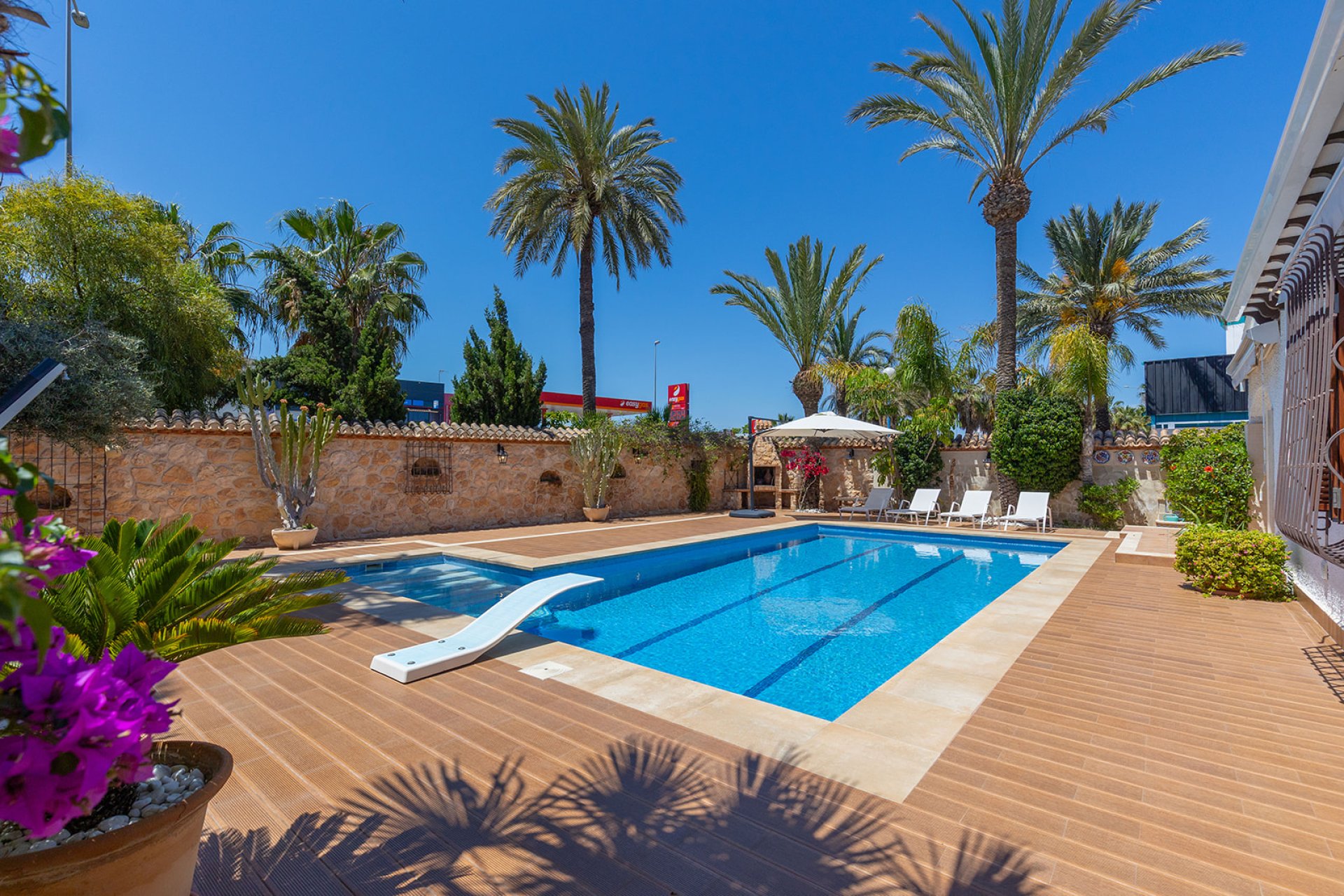 Resale - Villa -
Orihuela Costa - Punta Prima