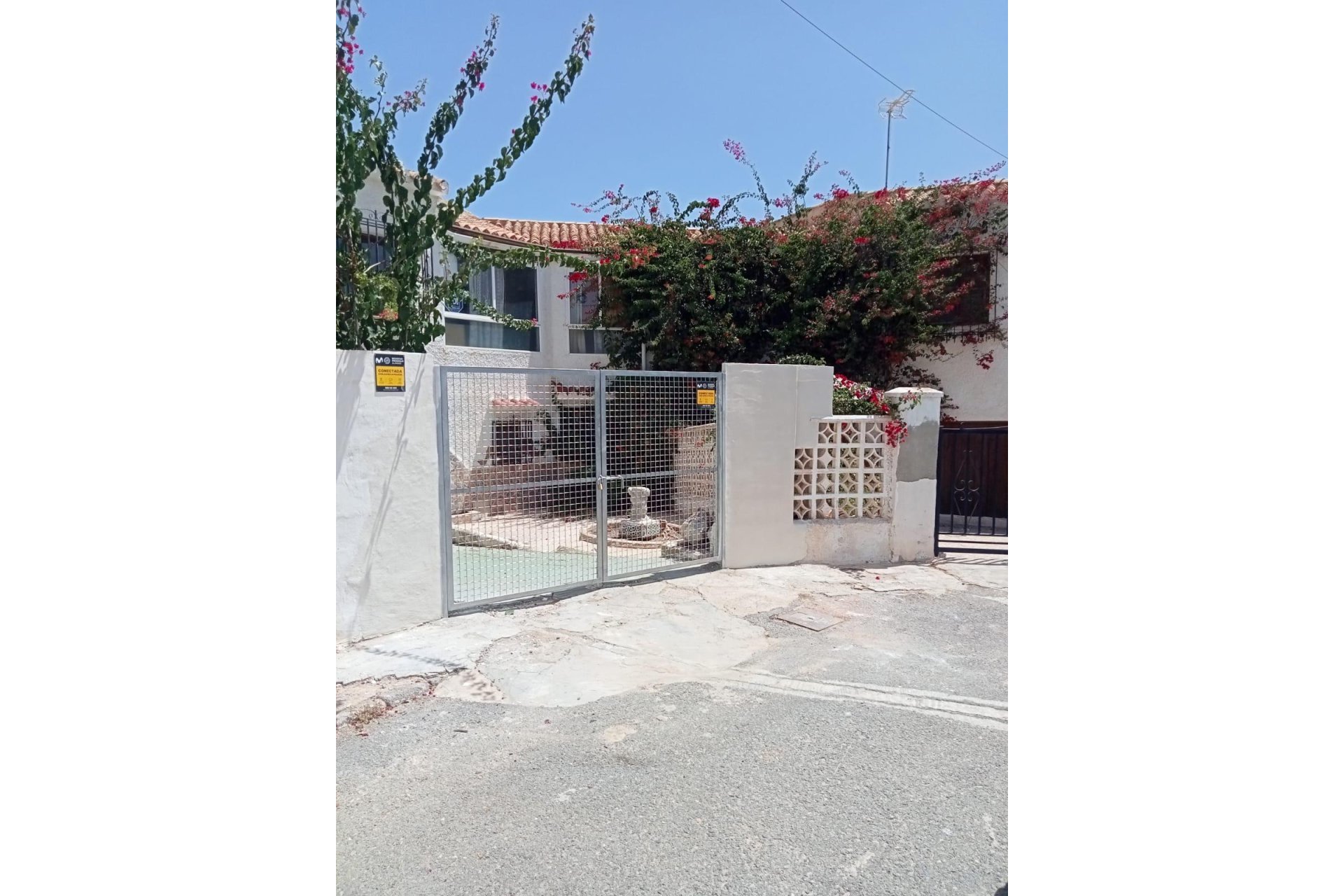 Resale - Villa -
Orihuela Costa - Punta Prima