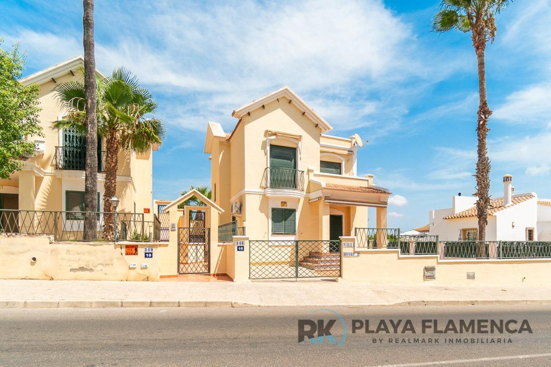 Resale - Villa -
Orihuela Costa - Villamartín-Las Filipinas