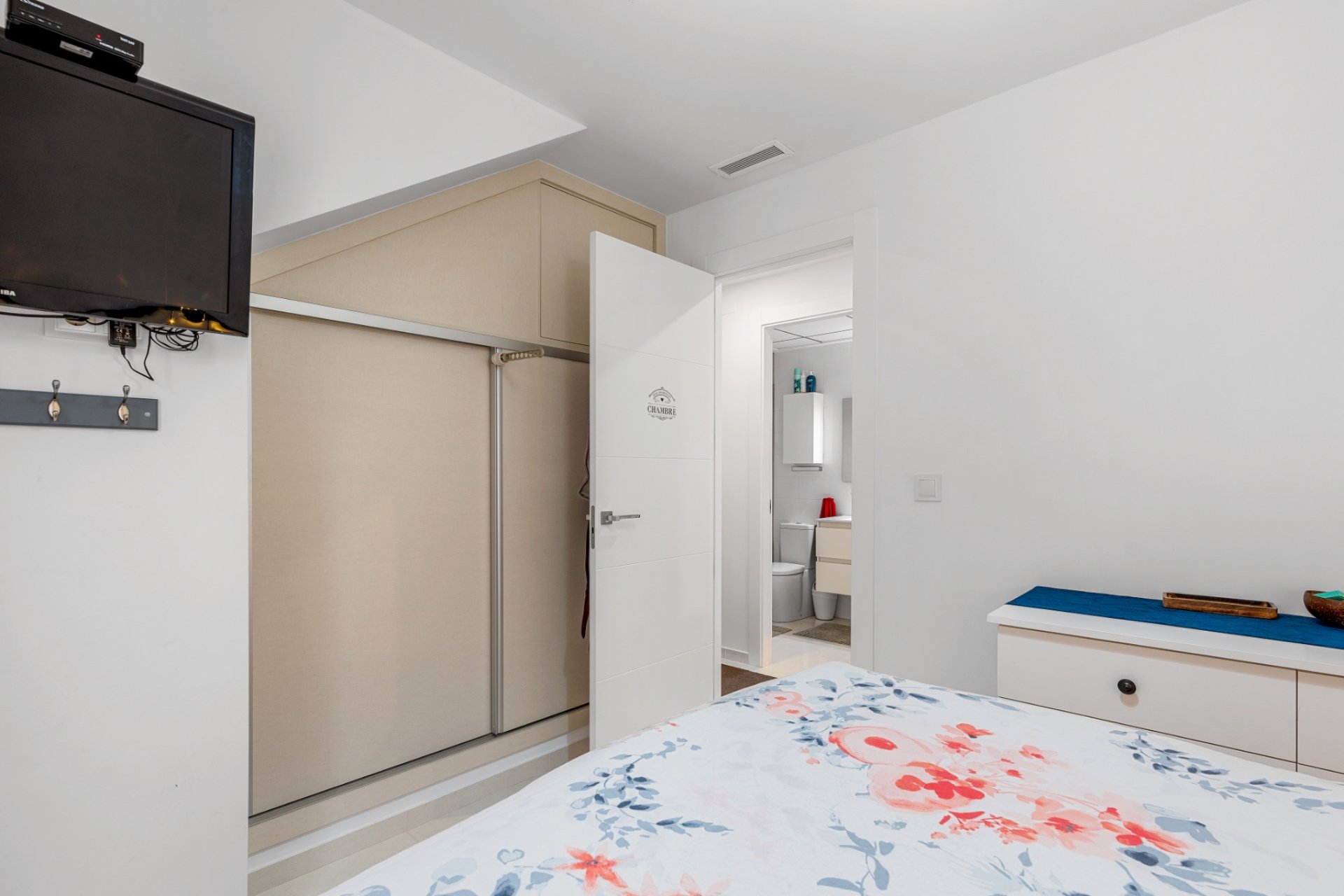 Resale - Villa -
Orihuela Costa - Villamartín