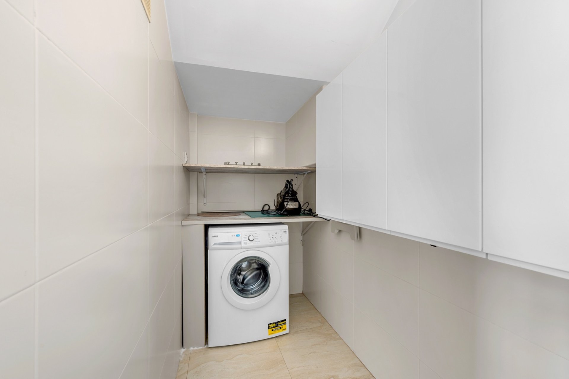 Resale - Villa -
Orihuela Costa - Villamartín