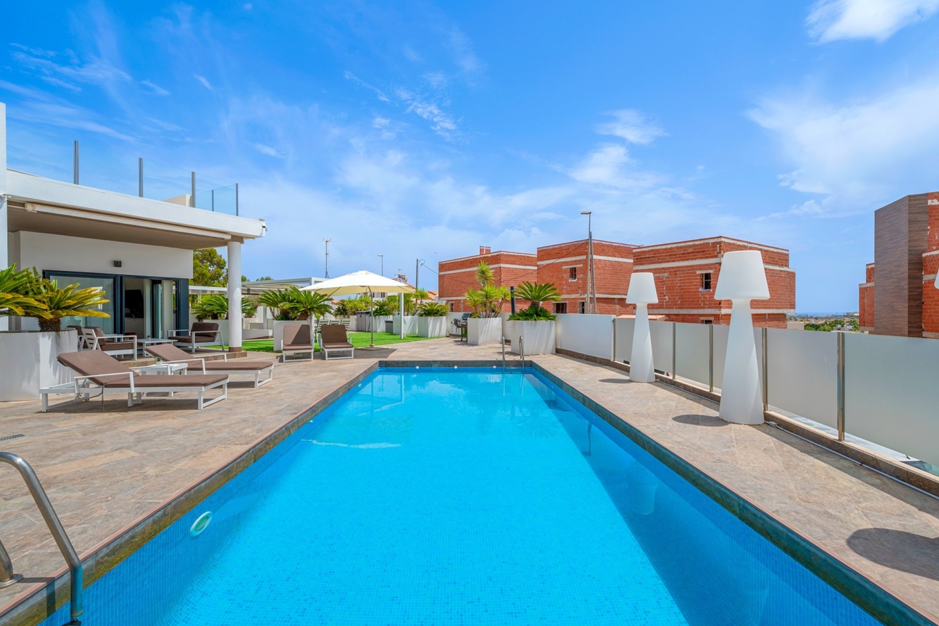 Resale - Villa -
Orihuela Costa - Villamartín