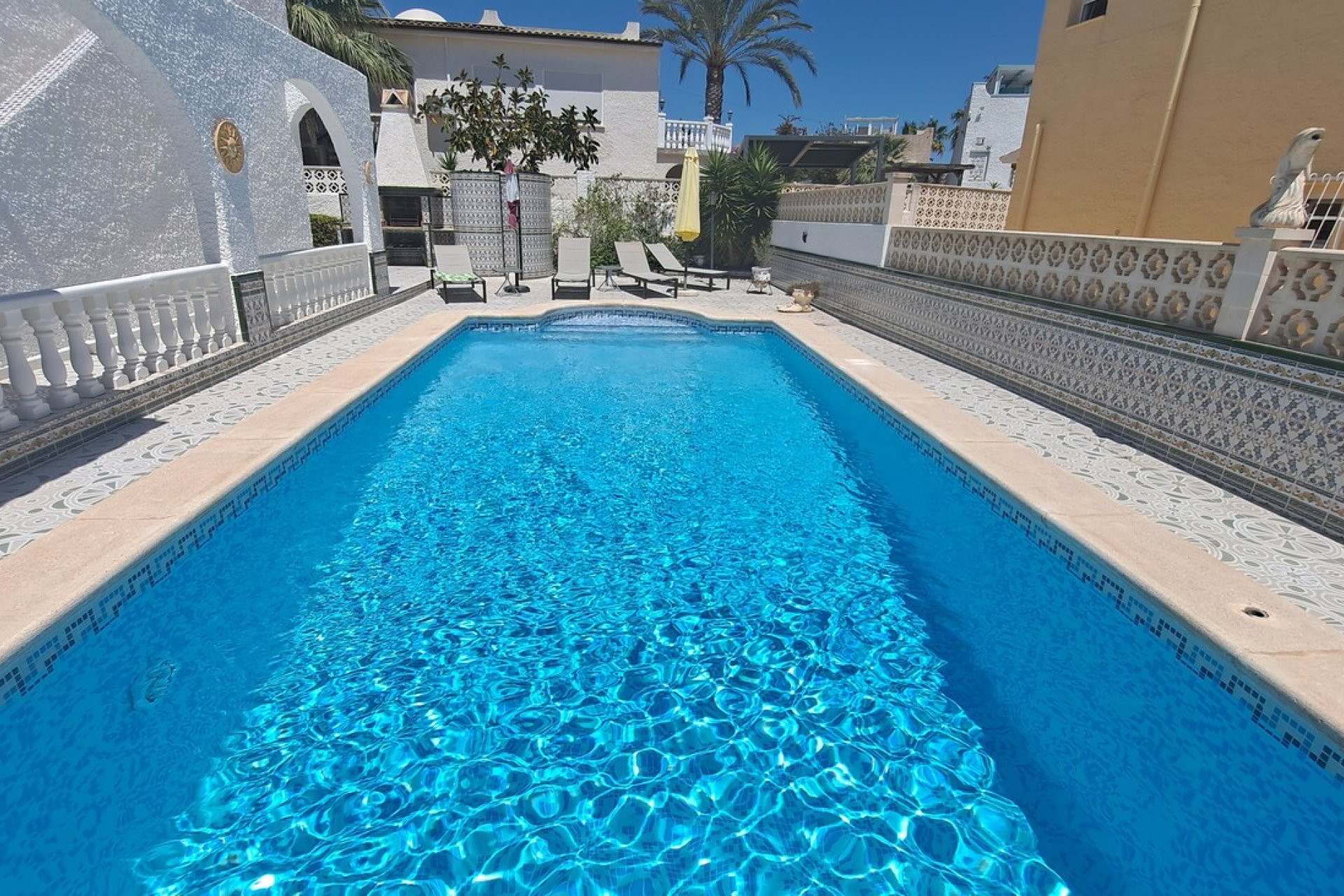 Resale - Villa -
Orihuela Costa - Villamartín