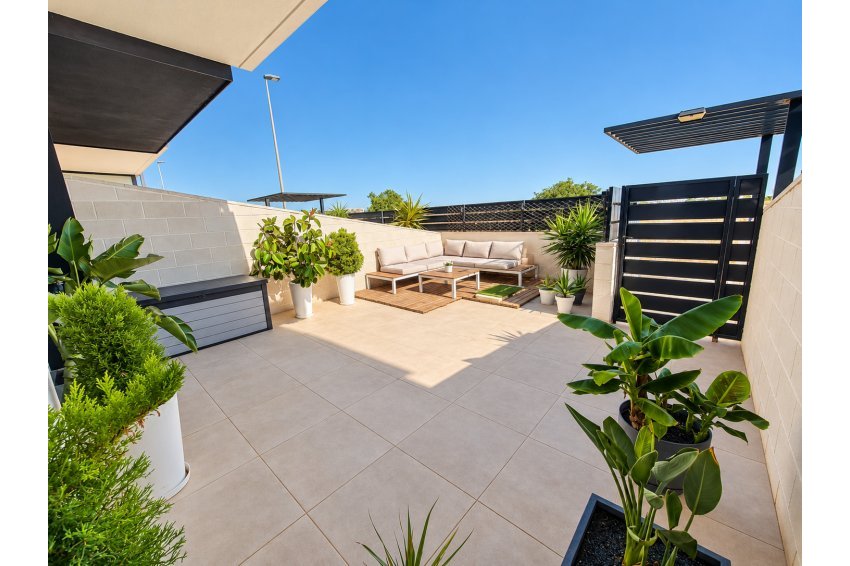 Resale - Villa -
Orihuela Costa - Villamartín