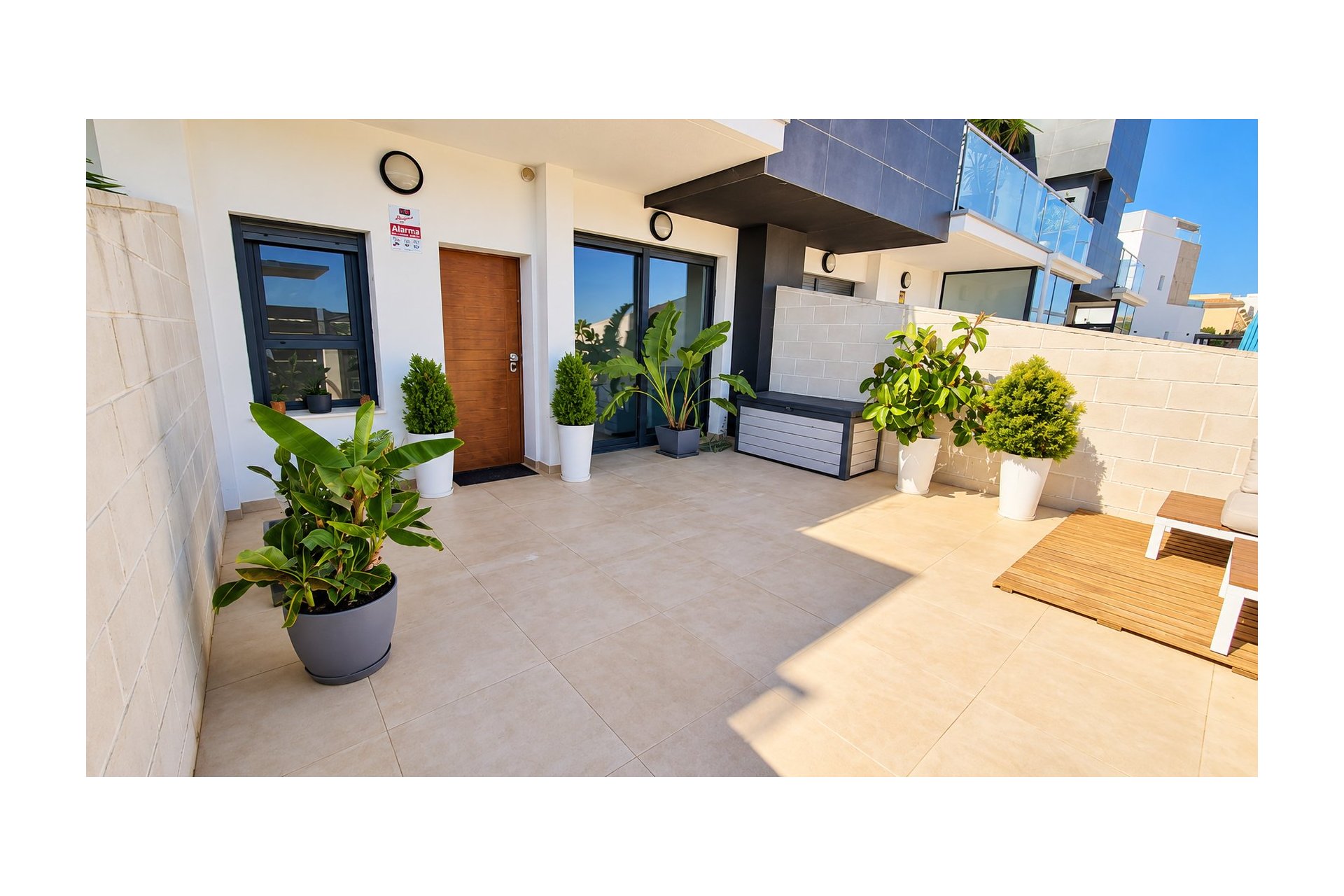 Resale - Villa -
Orihuela Costa - Villamartín