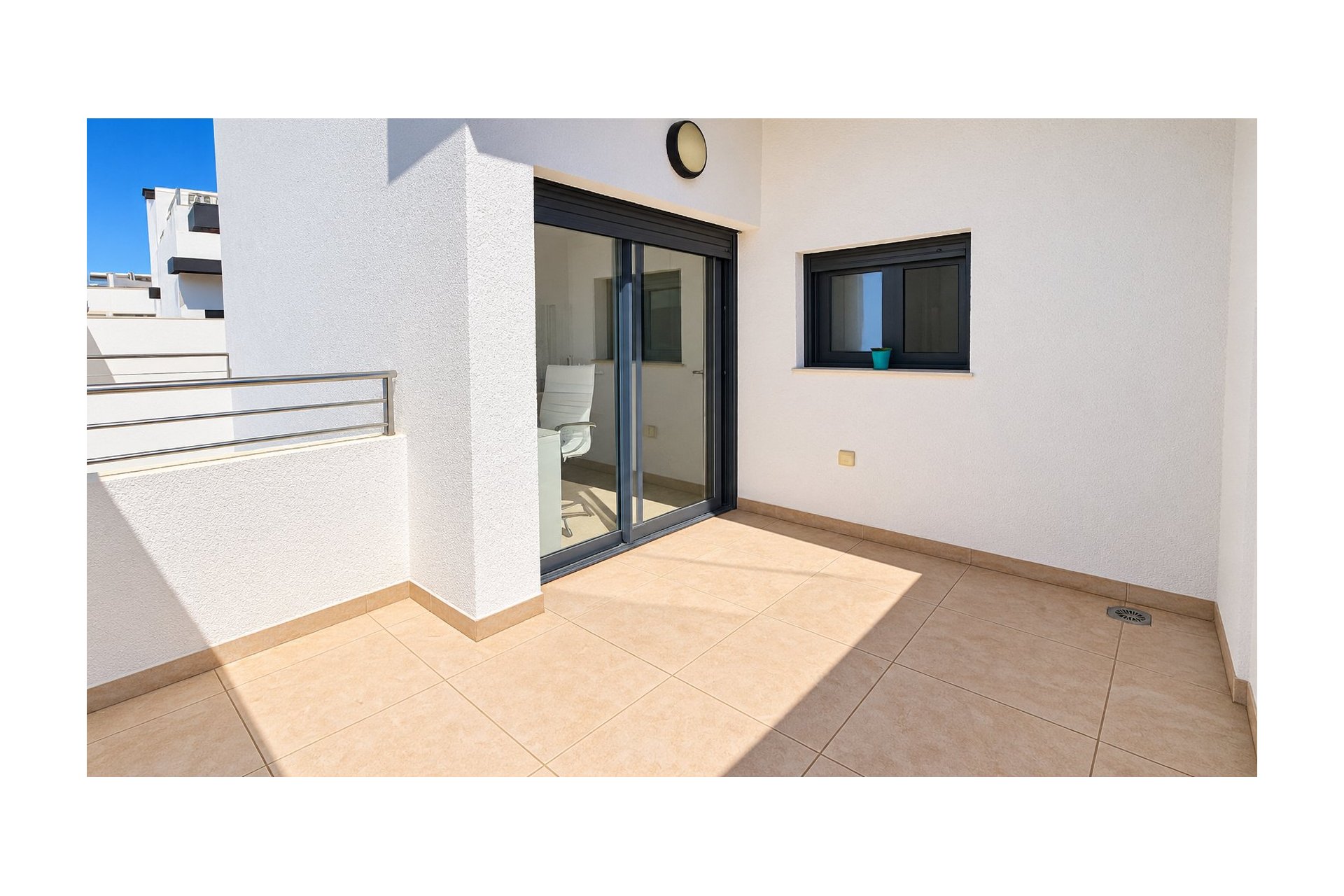 Resale - Villa -
Orihuela Costa - Villamartín