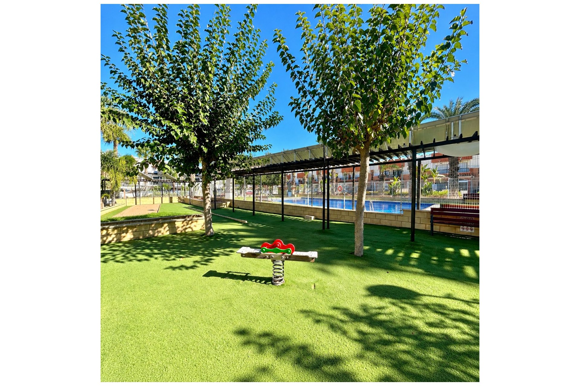Resale - Villa -
Orihuela Costa - Villamartín