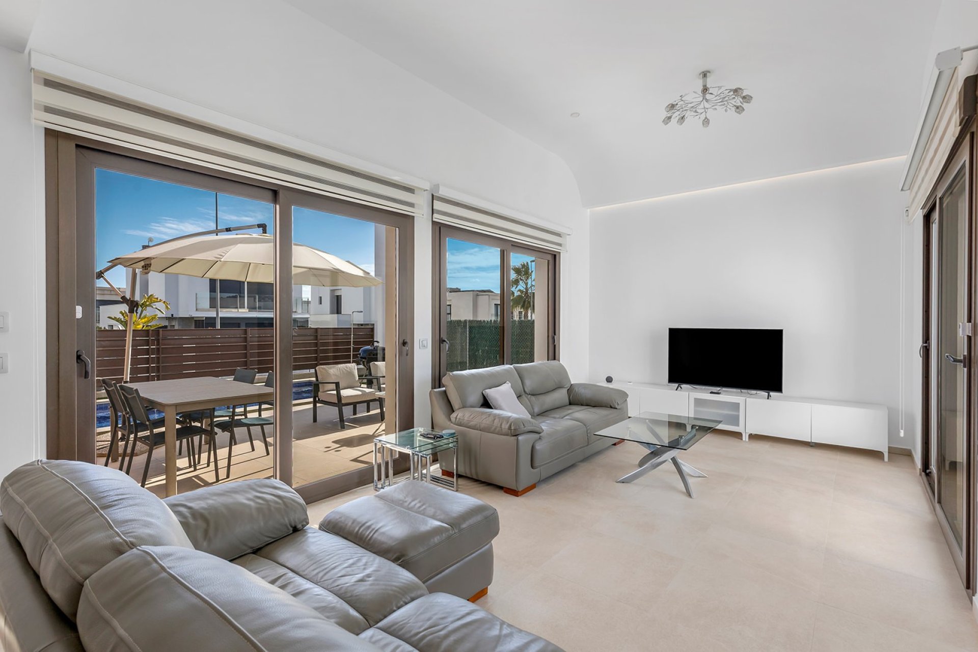 Resale - Villa -
Orihuela Costa - Vistabella Golf