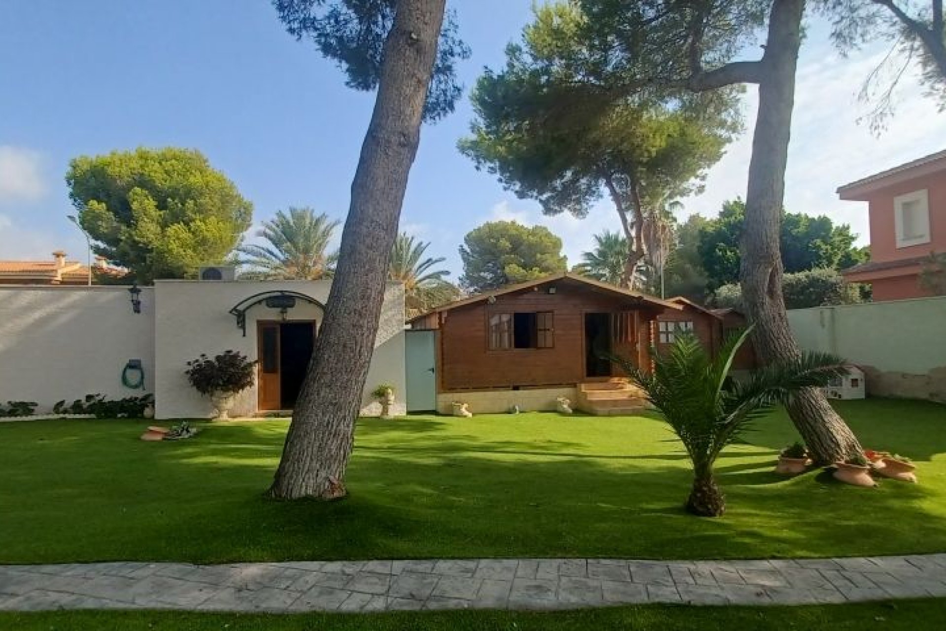 Resale - Villa -
Orihuela Costa