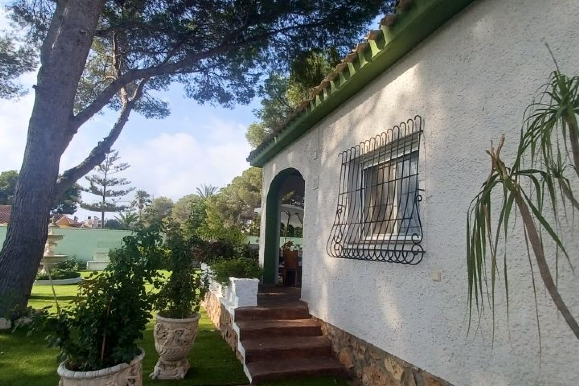 Resale - Villa -
Orihuela Costa