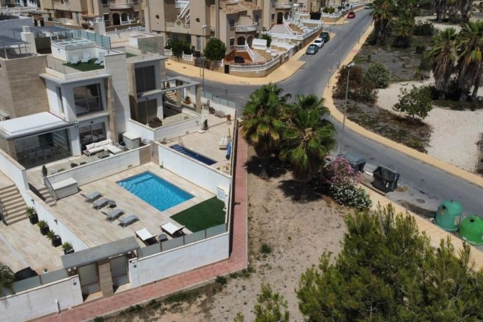 Resale - Villa -
Orihuela Costa
