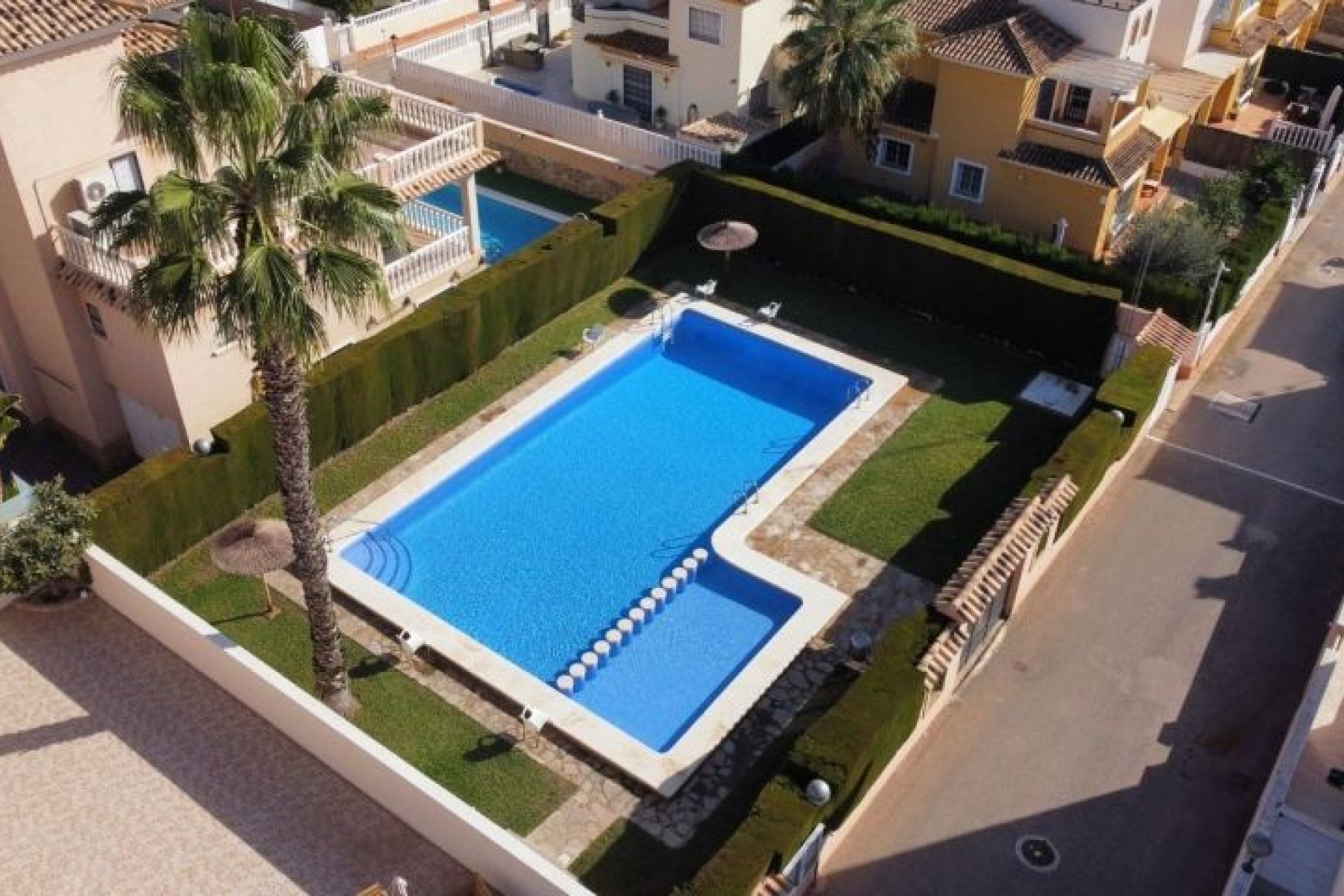 Resale - Villa -
Orihuela Costa