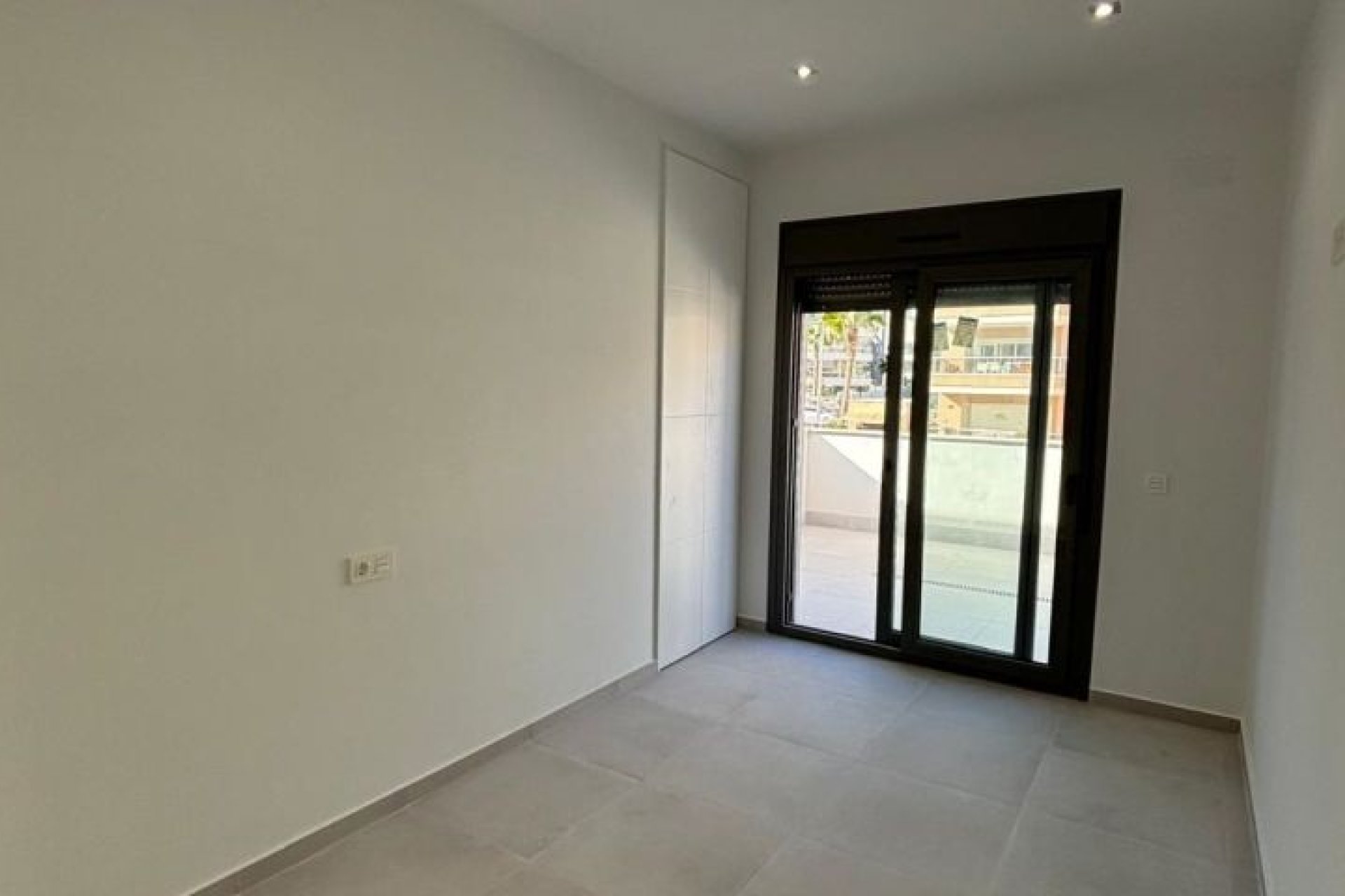 Resale - Villa -
Orihuela Costa