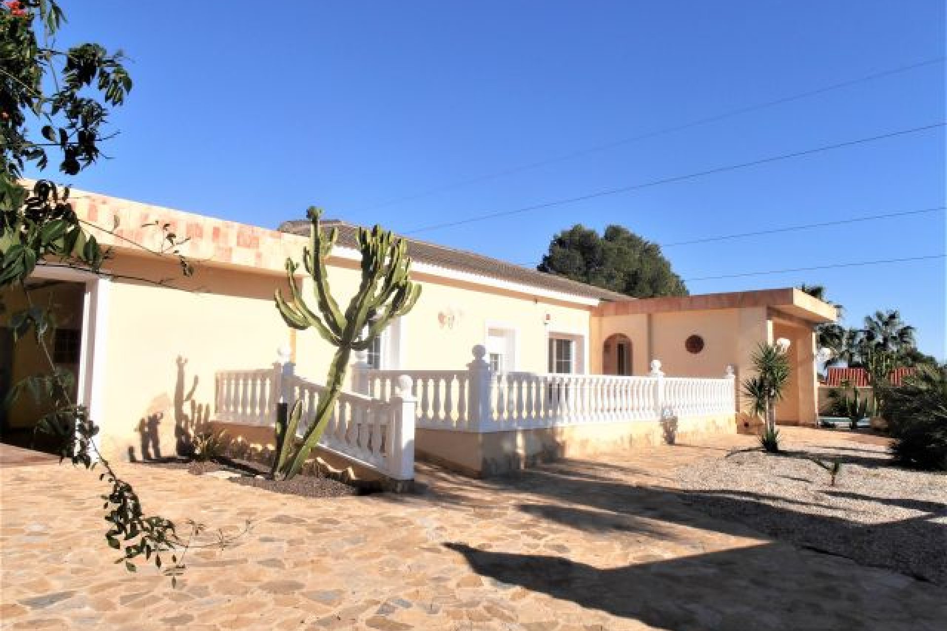 Resale - Villa -
Orihuela Costa