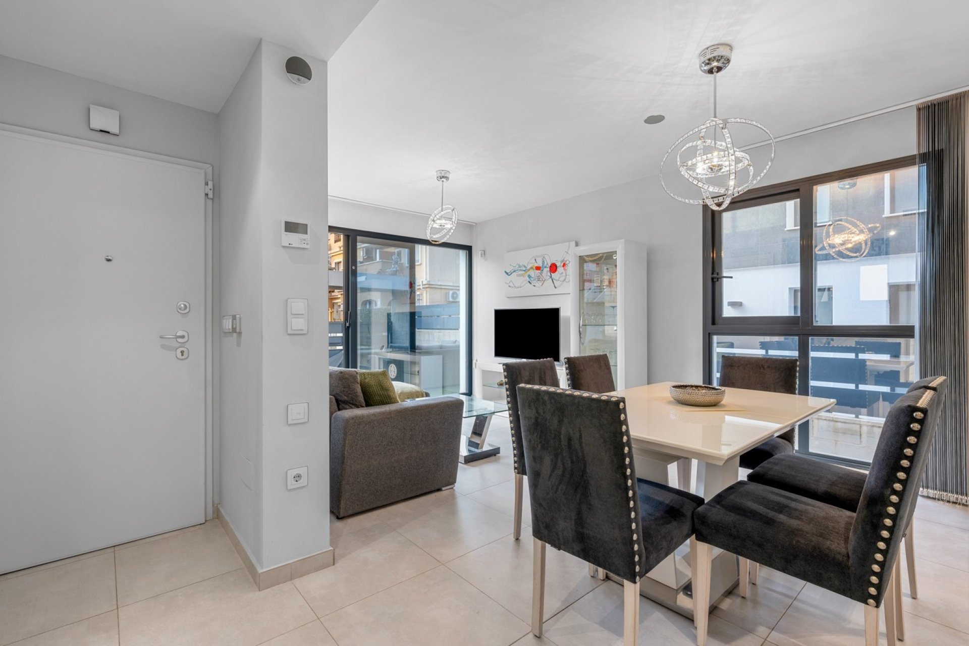 Resale - Villa -
Orihuela Costa