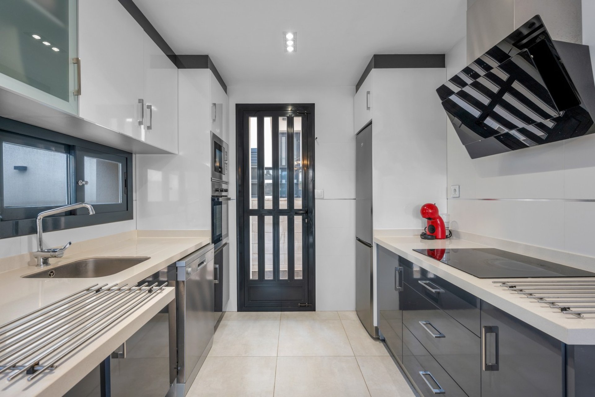 Resale - Villa -
Orihuela Costa