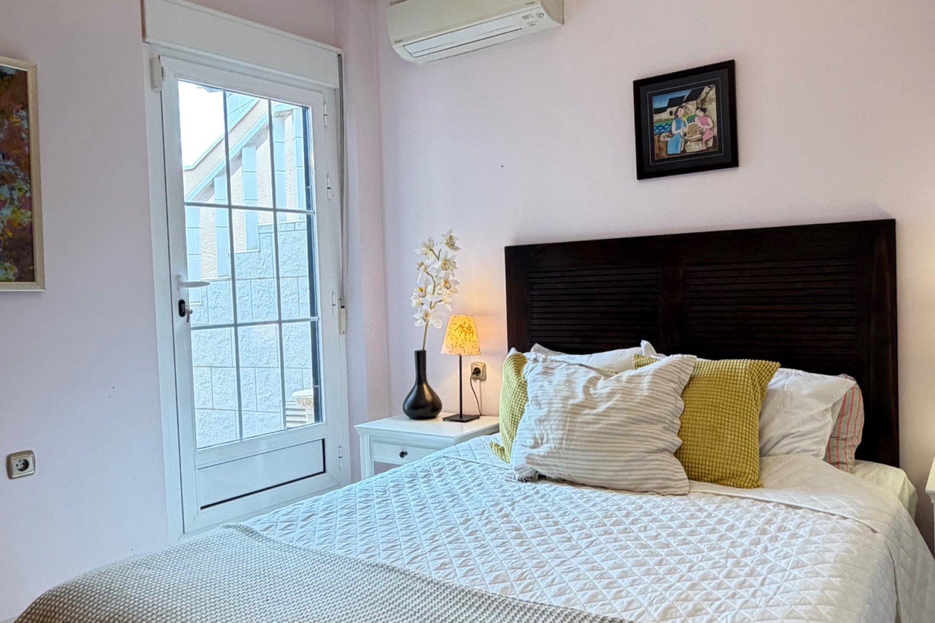 Resale - Villa -
Orihuela Costa