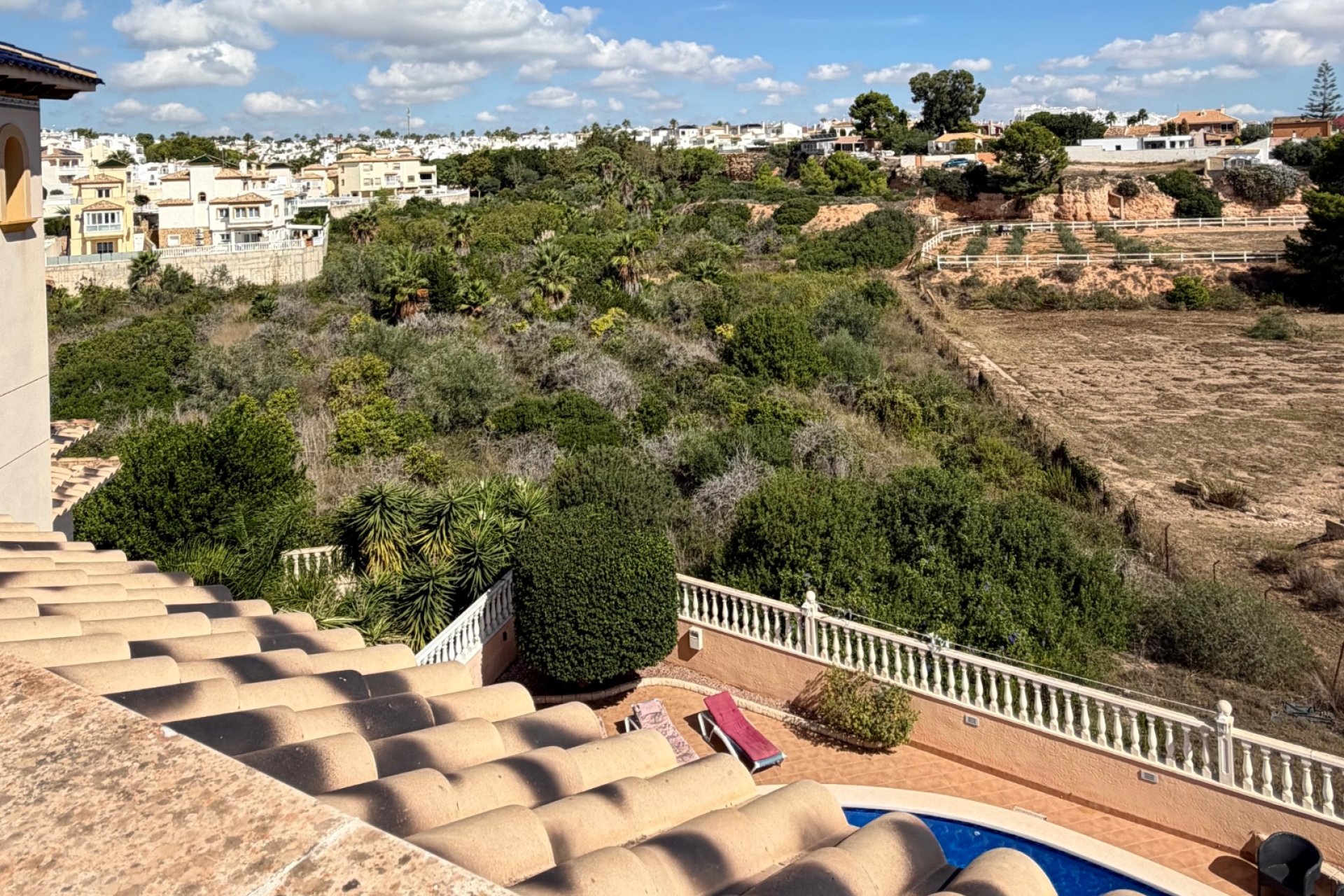 Resale - Villa -
Orihuela Costa