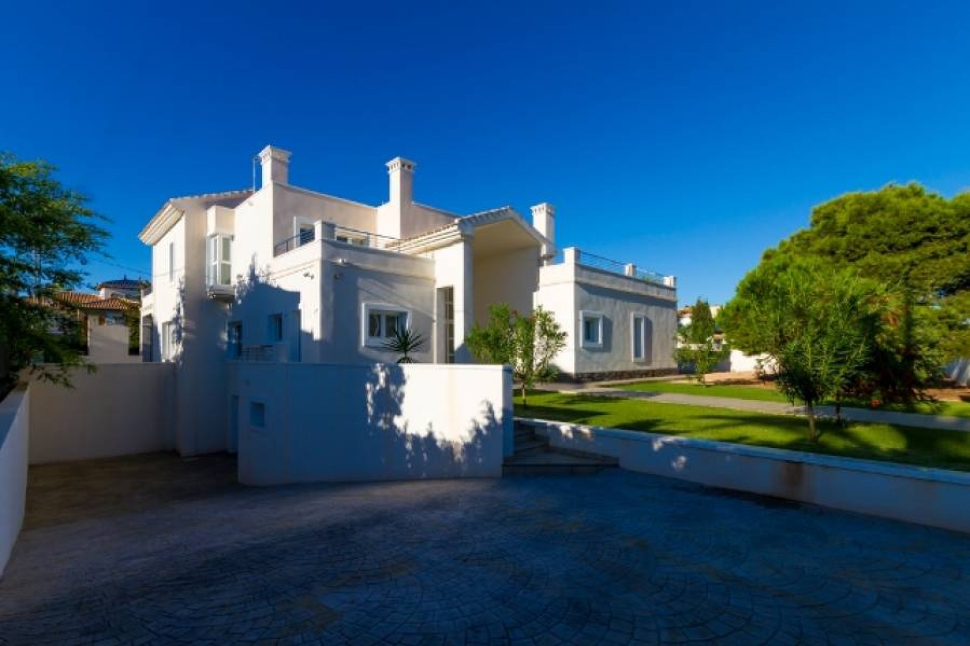 Resale - Villa -
Orihuela Costa