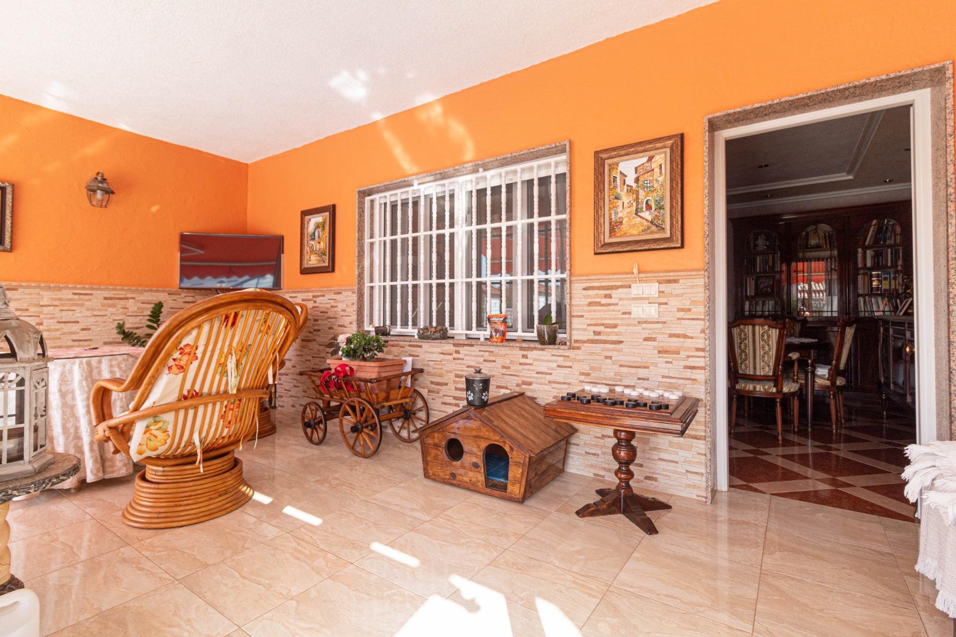 Resale - Villa -
Orihuela Costa