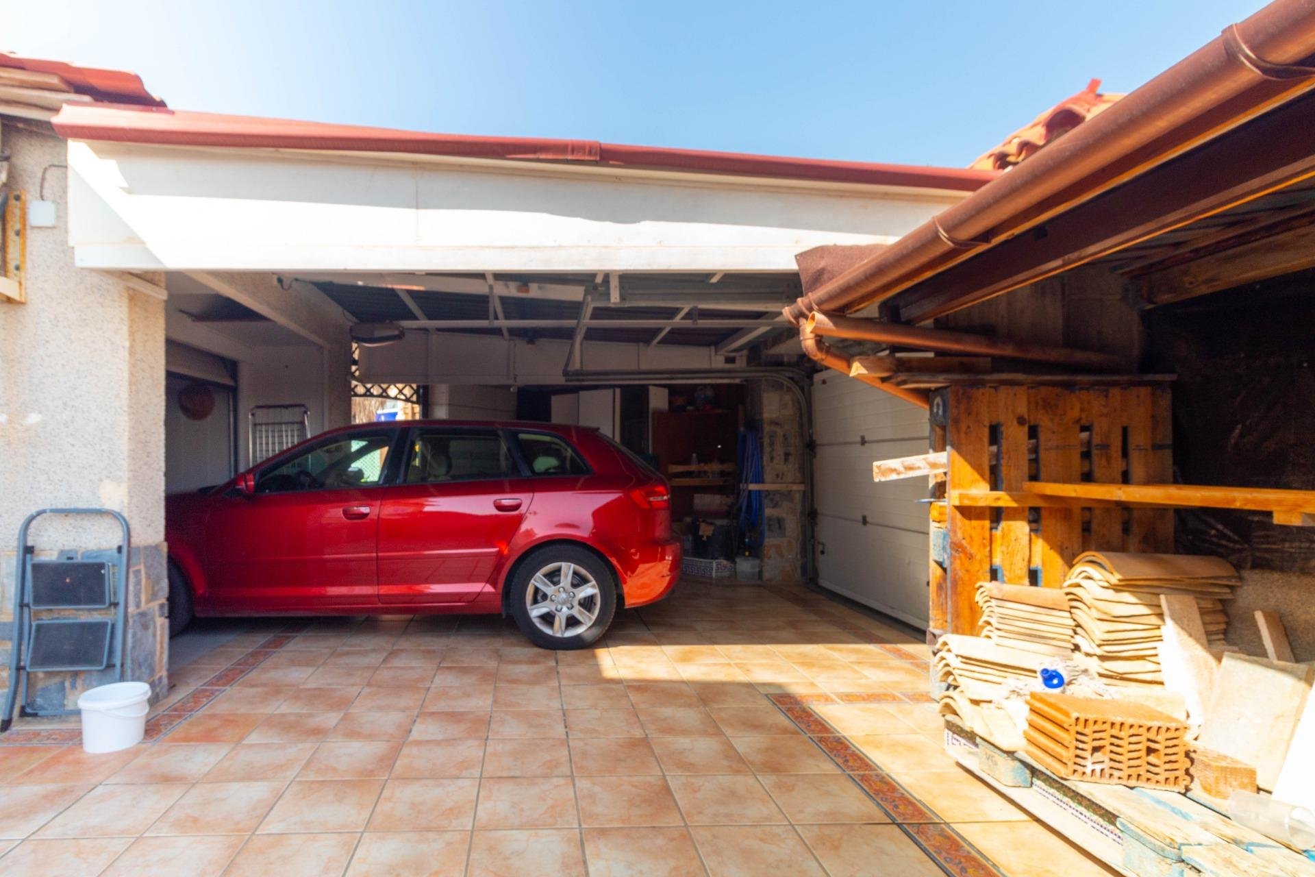 Resale - Villa -
Orihuela Costa