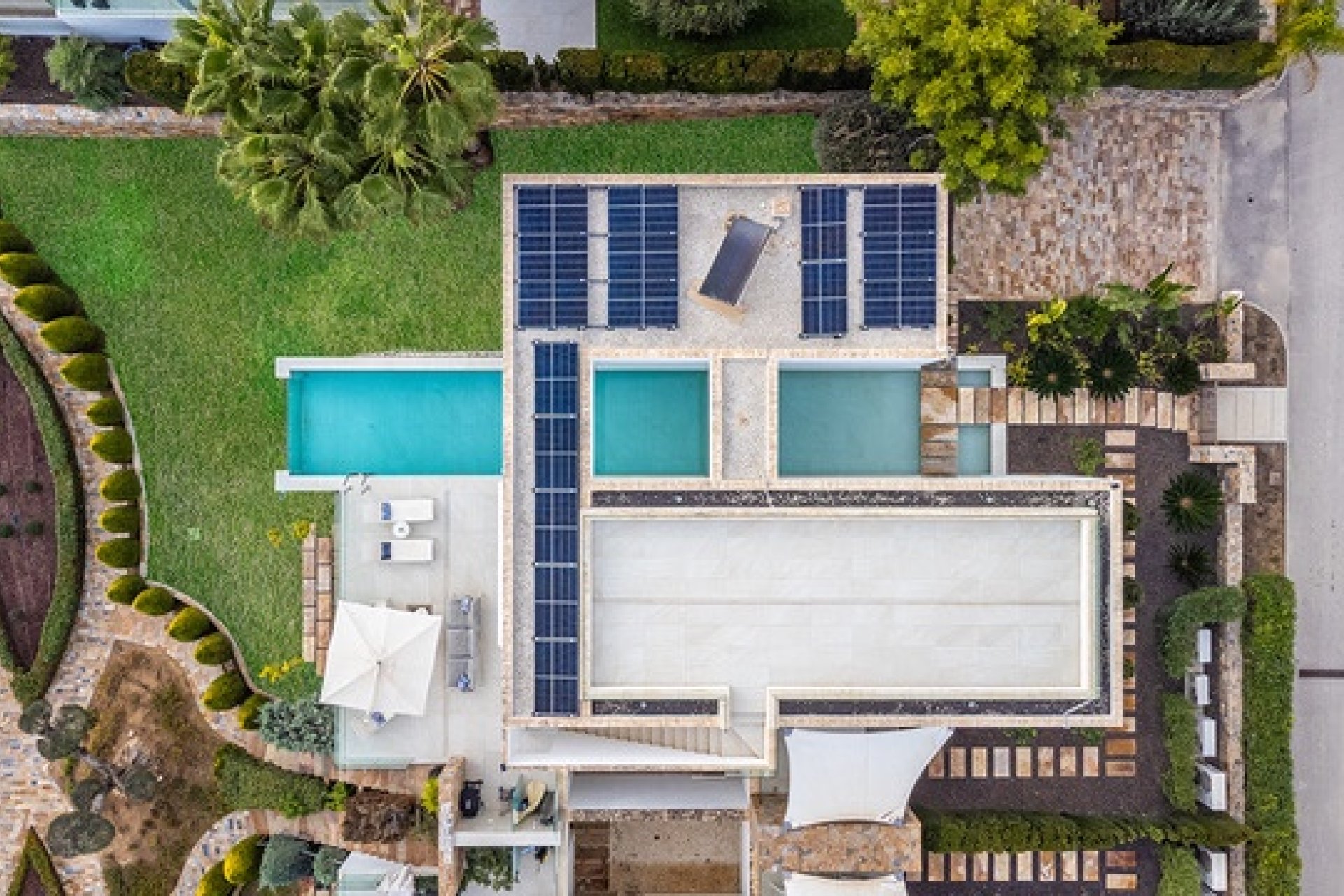 Resale - Villa -
Orihuela - Las Colinas Golf