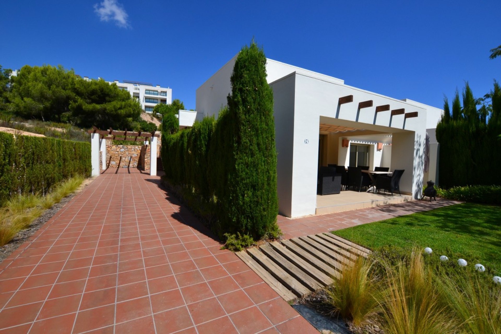 Resale - Villa -
Orihuela - Las Colinas Golf