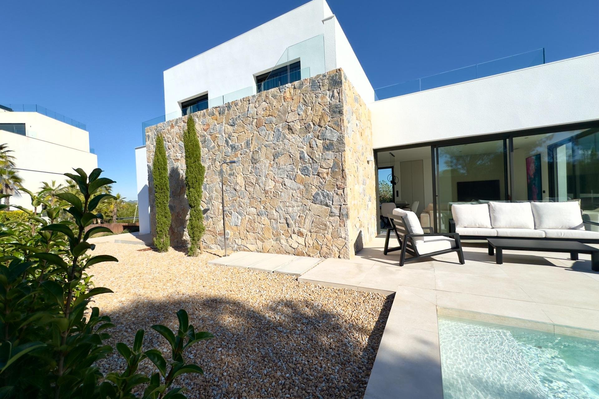 Resale - Villa -
Orihuela - Las Colinas Golf