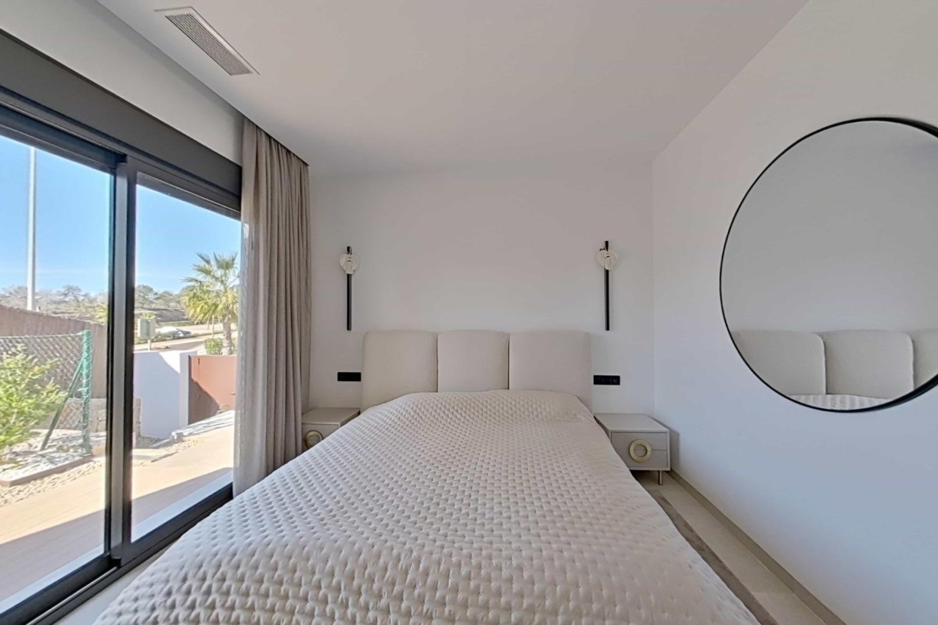 Resale - Villa -
Orihuela - Las Colinas Golf