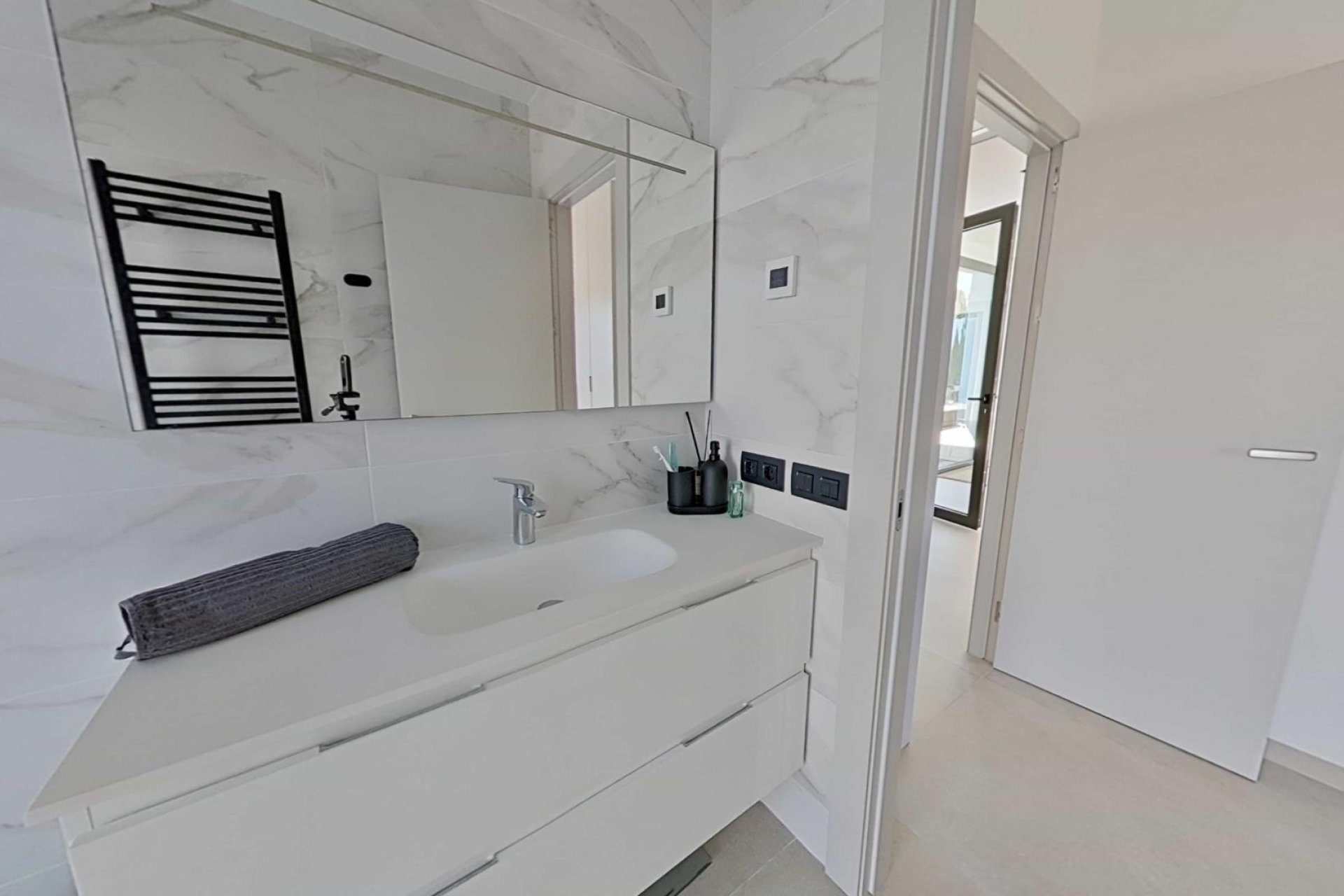 Resale - Villa -
Orihuela - Las Colinas Golf