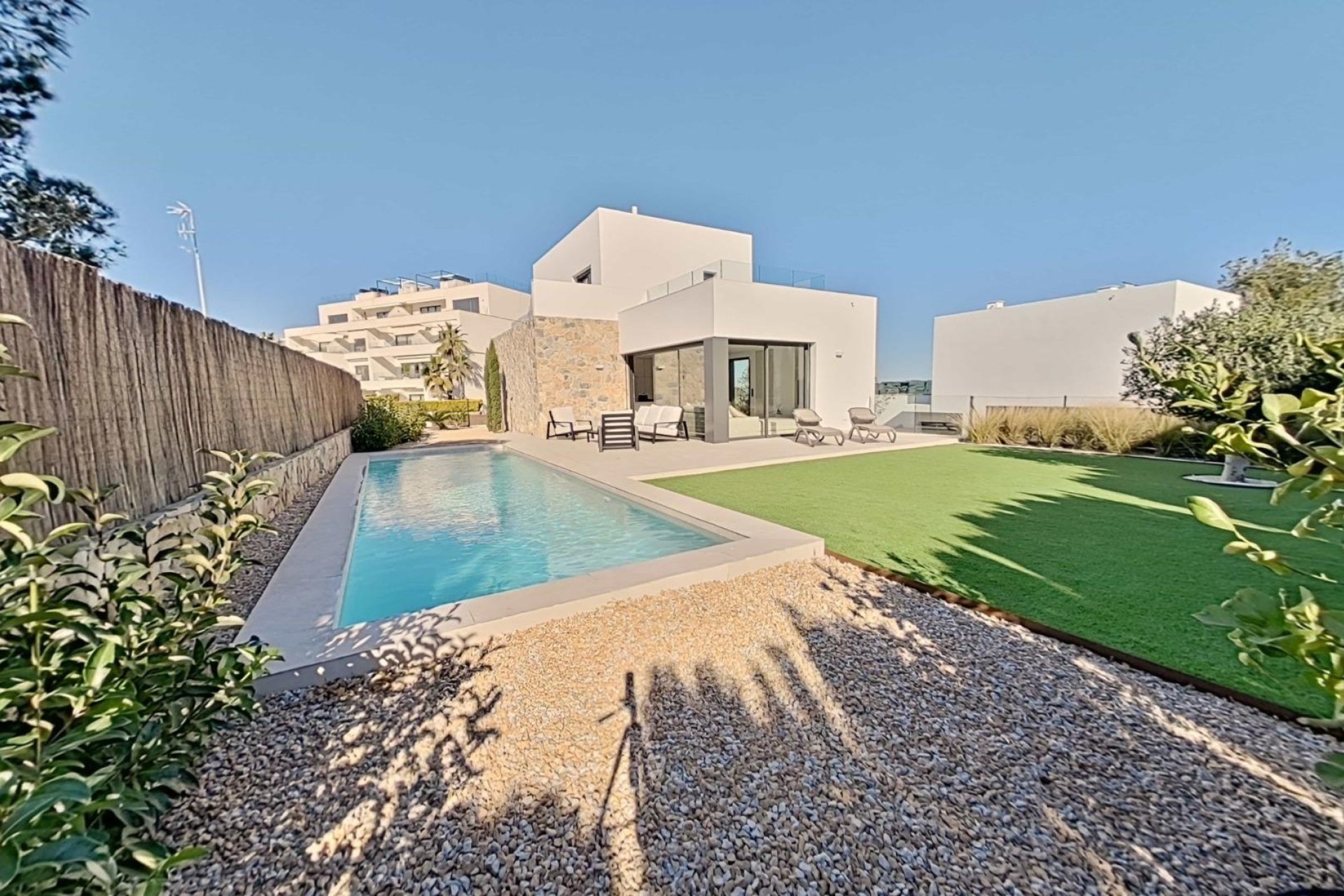 Resale - Villa -
Orihuela - Las Colinas Golf