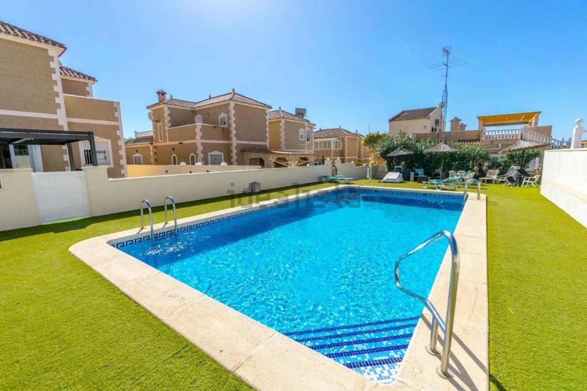 Resale - Villa -
Orihuela - Orihuela Costa