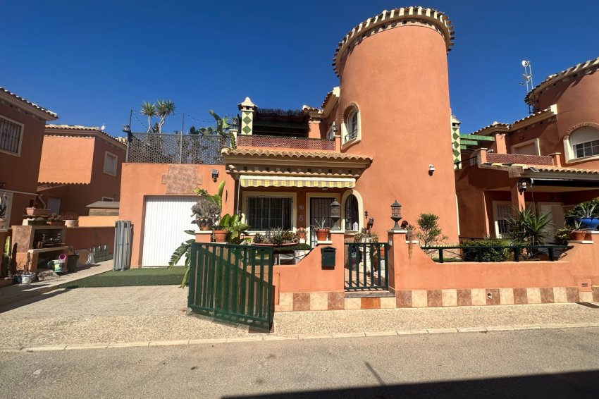 Resale - Villa -
Orihuela - Playa Flamenca